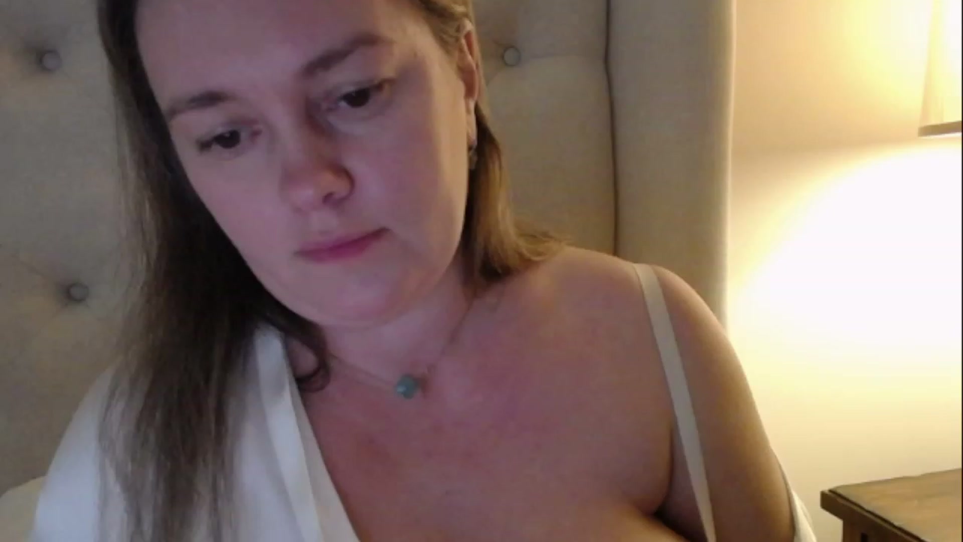 Gallery image thumbnail from J0llye's myfreecams stream on, 03/07/2023, 21:11 image 19 of 20