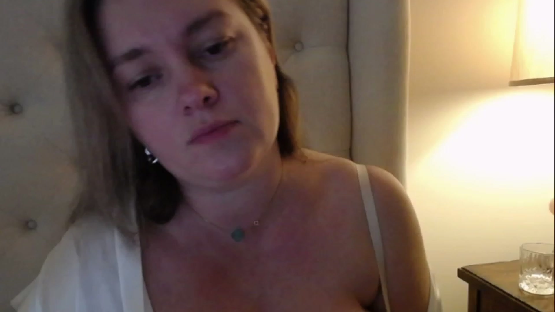 Gallery image thumbnail from J0llye's myfreecams stream on, 03/07/2023, 21:11 image 1 of 20