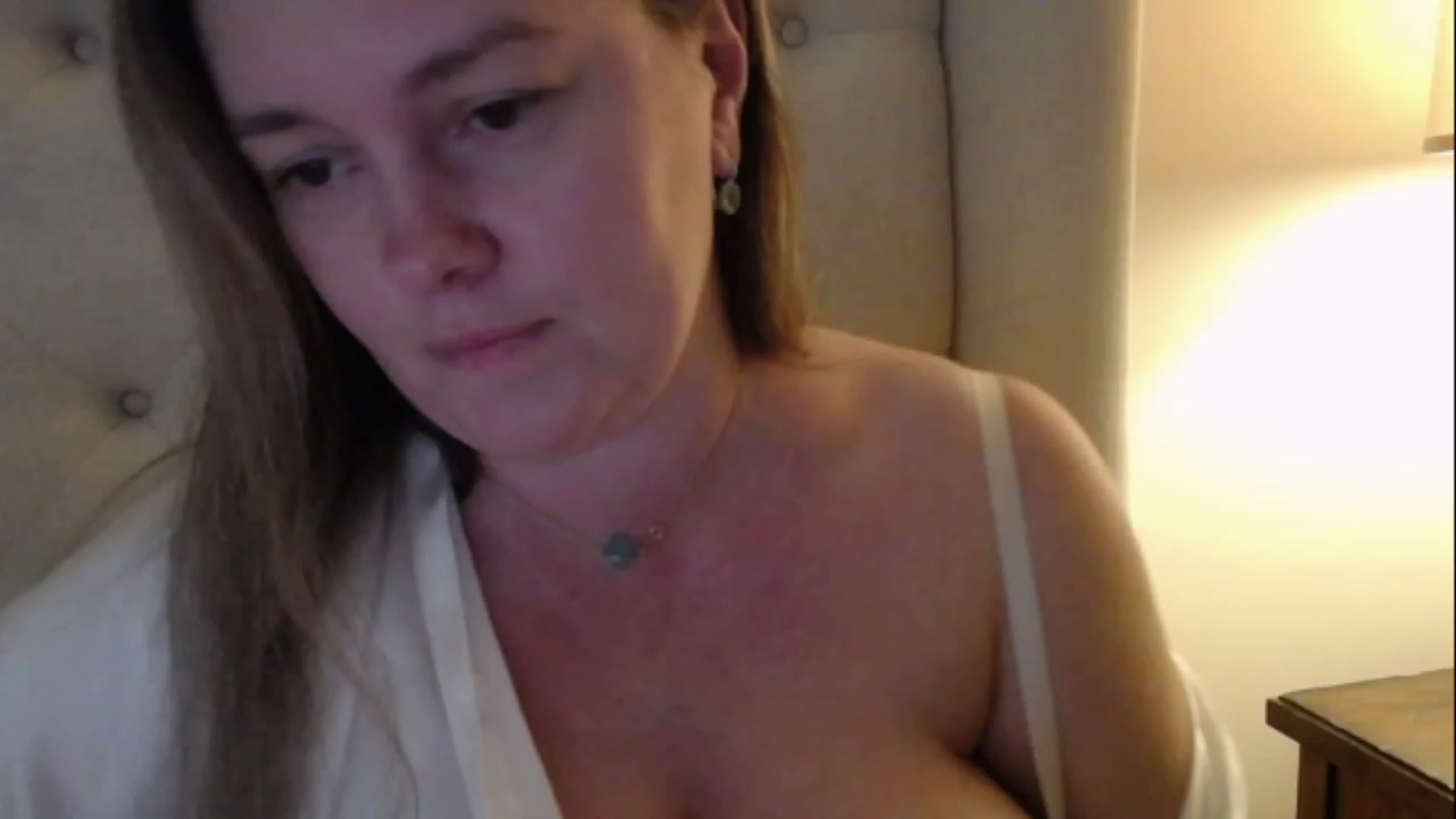 Gallery image thumbnail from J0llye's myfreecams stream on, 03/07/2023, 21:11 image 11 of 20