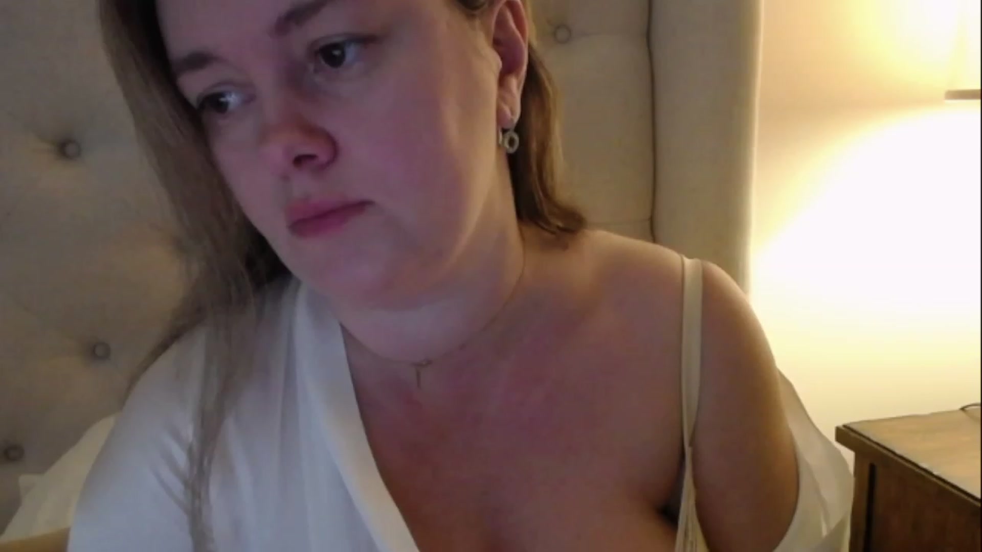 Gallery image thumbnail from J0llye's myfreecams stream on, 03/08/2023, 17:45 image 1 of 20
