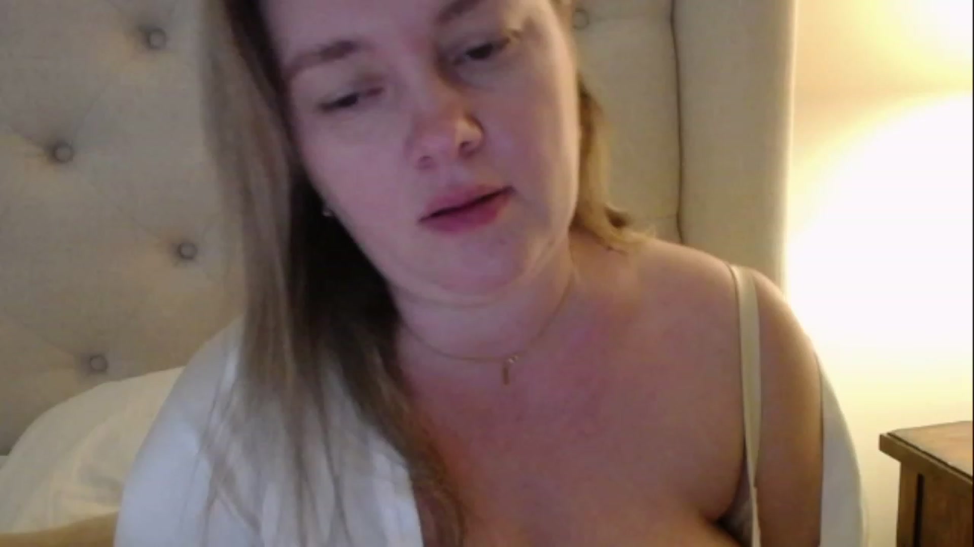 Gallery image thumbnail from J0llye's myfreecams stream on, 03/08/2023, 20:22 image 7 of 20