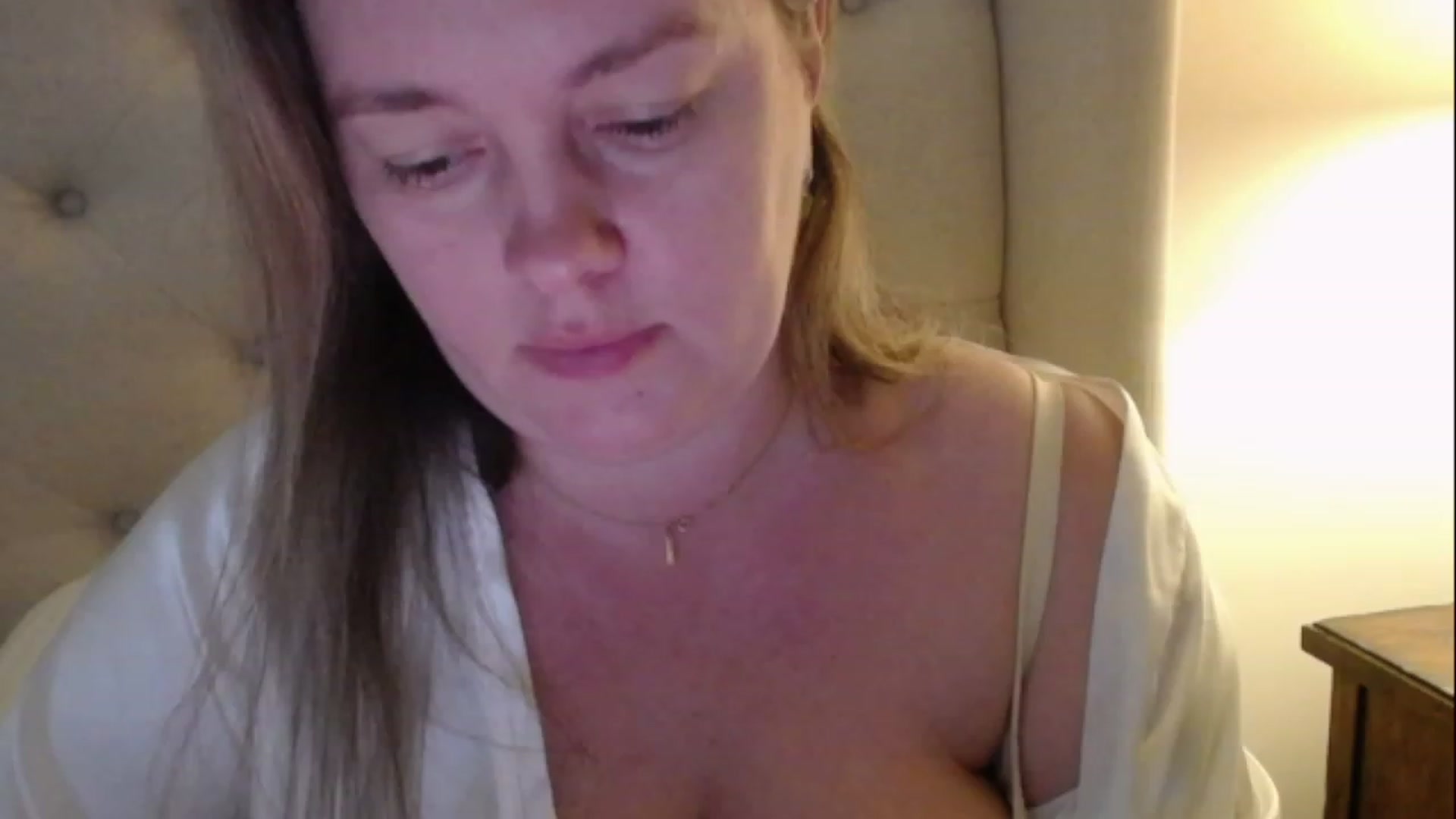 Gallery image thumbnail from J0llye's myfreecams stream on, 03/08/2023, 20:22 image 20 of 20