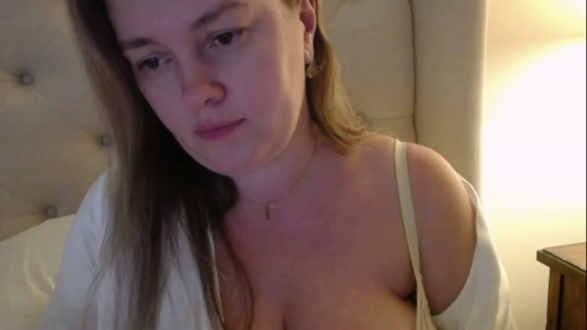 Gallery image thumbnail from J0llye's myfreecams stream on, 03/08/2023, 21:06 image 13 of 20