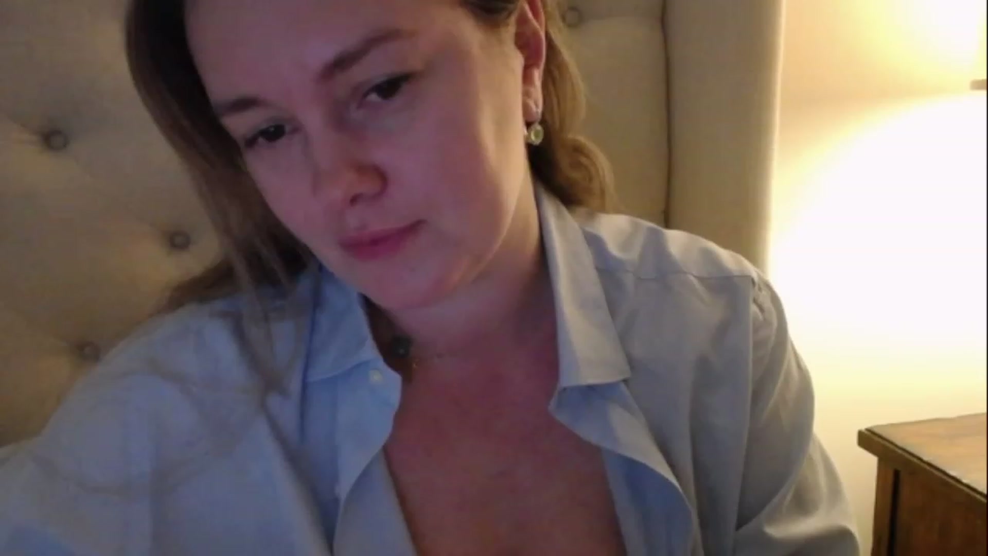 Gallery image thumbnail from J0llye's myfreecams stream on, 03/09/2023, 21:48 image 8 of 20