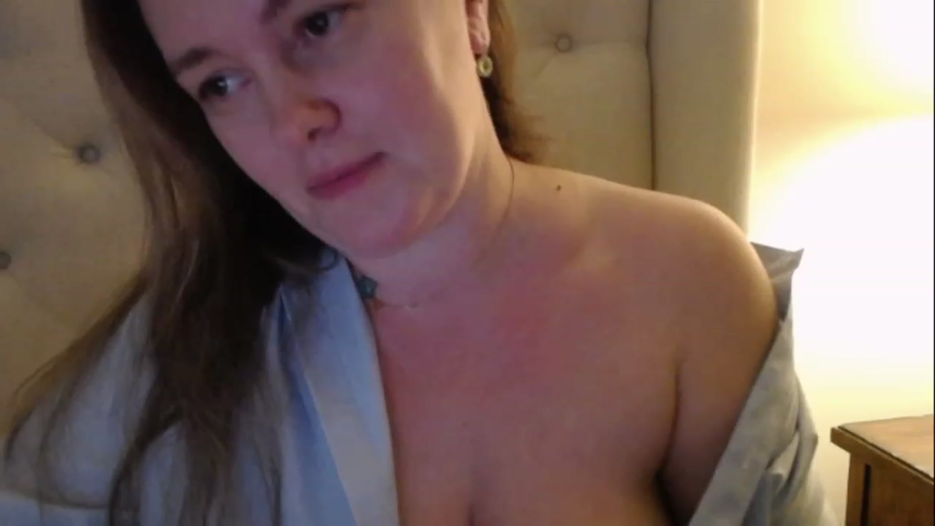 Gallery image thumbnail from J0llye's myfreecams stream on, 03/09/2023, 21:48 image 10 of 20