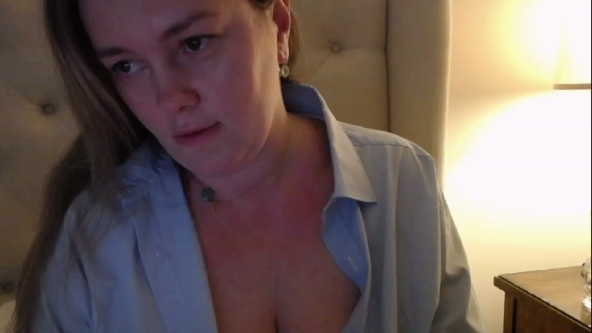 Gallery image thumbnail from J0llye's myfreecams stream on, 03/09/2023, 21:48 image 18 of 20