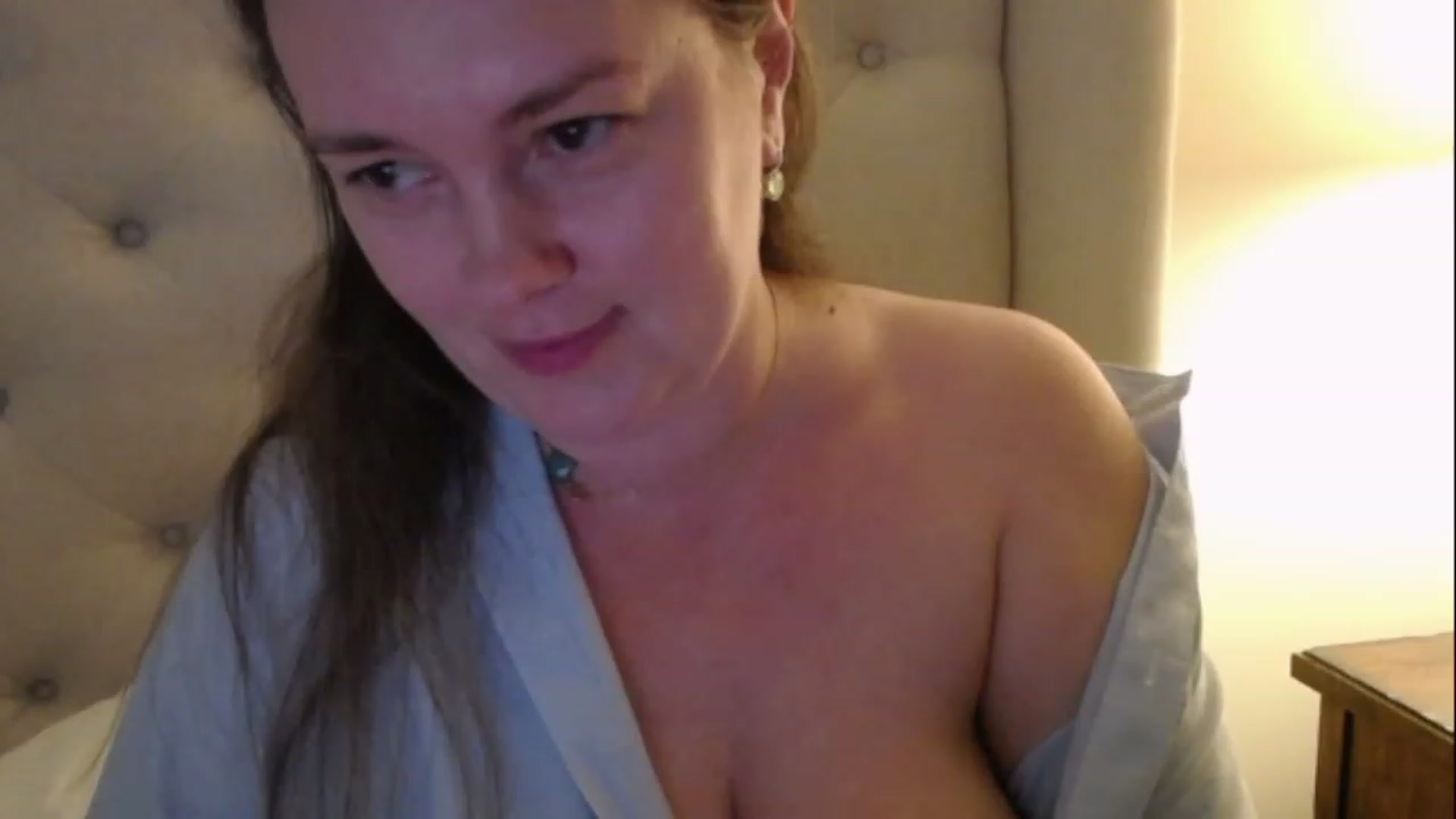 Gallery image thumbnail from J0llye's myfreecams stream on, 03/09/2023, 21:48 image 11 of 20