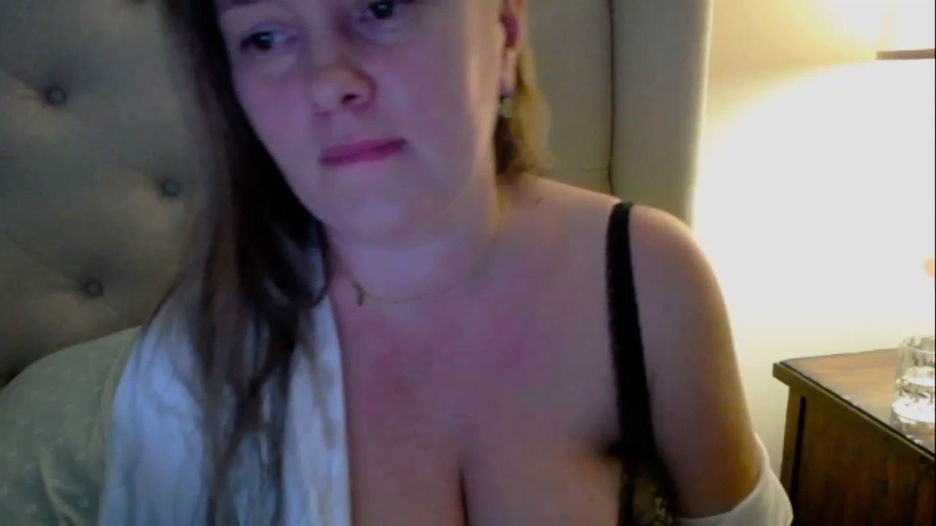Gallery image thumbnail from J0llye's myfreecams stream on, 03/16/2023, 17:19 image 8 of 20