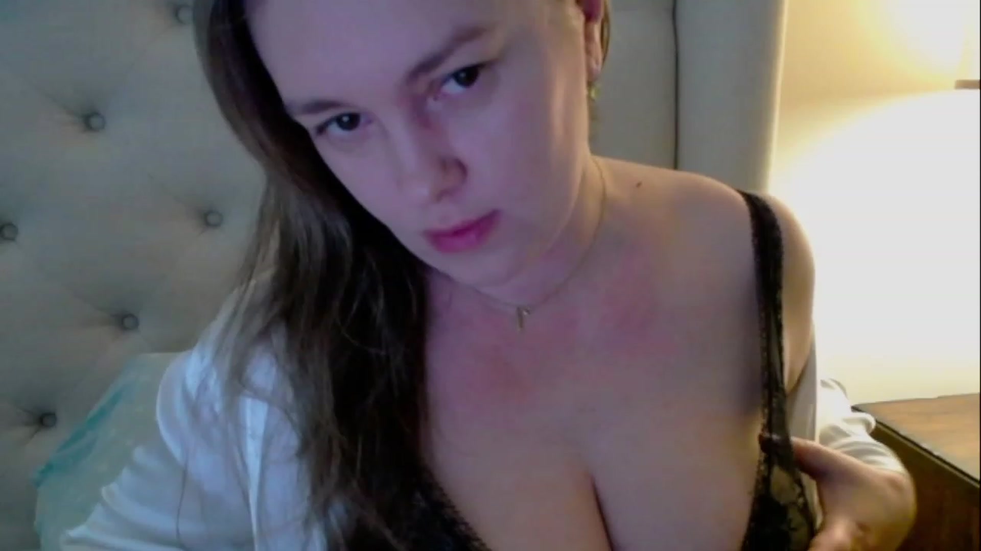 Gallery image thumbnail from J0llye's myfreecams stream on, 03/16/2023, 17:19 image 2 of 20