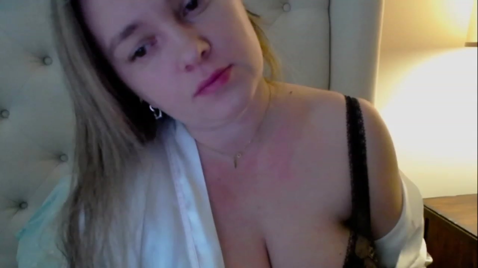Gallery image thumbnail from J0llye's myfreecams stream on, 03/16/2023, 17:19 image 1 of 20
