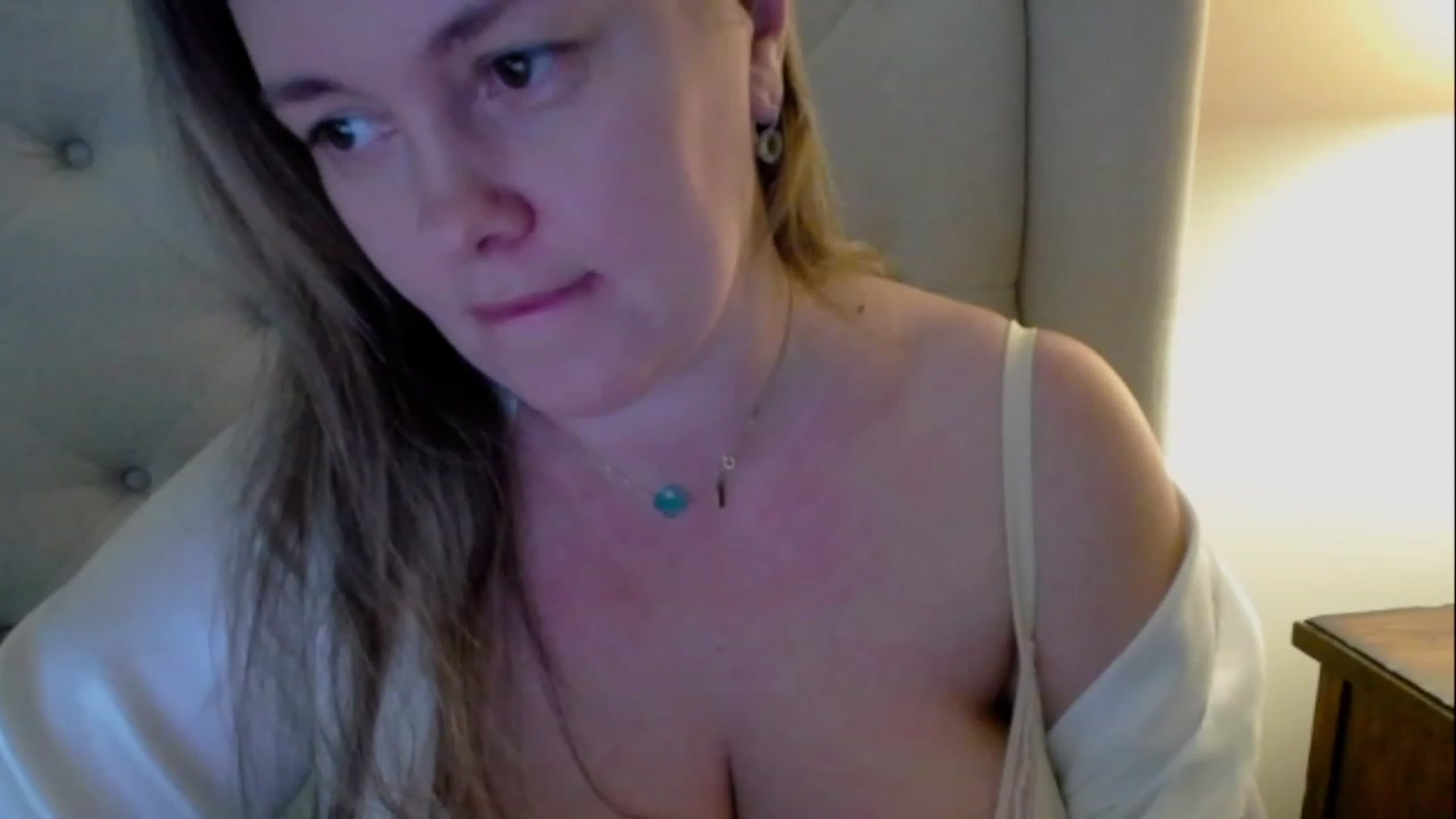Gallery image thumbnail from J0llye's myfreecams stream on, 03/17/2023, 20:52 image 13 of 20