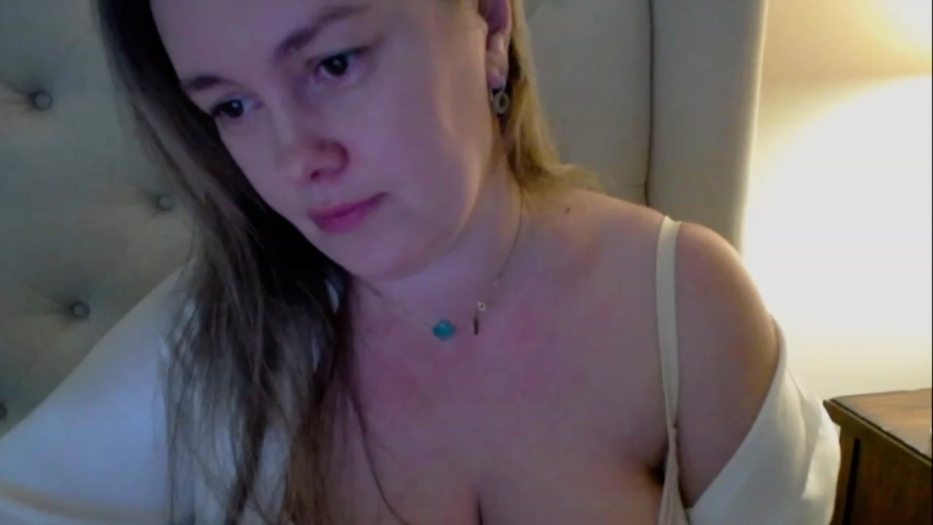 Gallery image thumbnail from J0llye's myfreecams stream on, 03/17/2023, 20:52 image 16 of 20