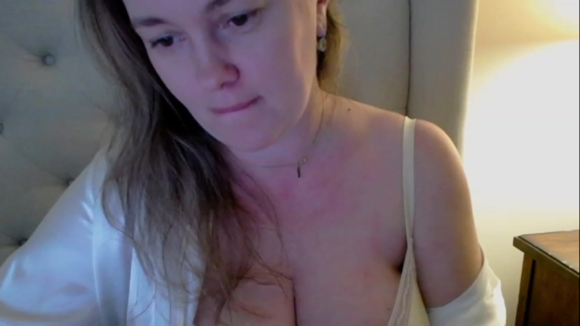 Gallery image thumbnail from J0llye's myfreecams stream on, 03/17/2023, 20:52 image 1 of 20