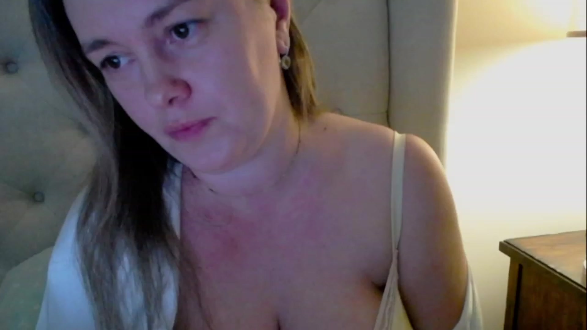 Gallery image thumbnail from J0llye's myfreecams stream on, 03/18/2023, 21:03 image 10 of 20