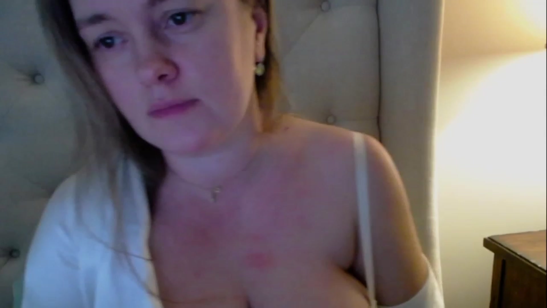 Gallery image thumbnail from J0llye's myfreecams stream on, 03/19/2023, 20:18 image 9 of 20
