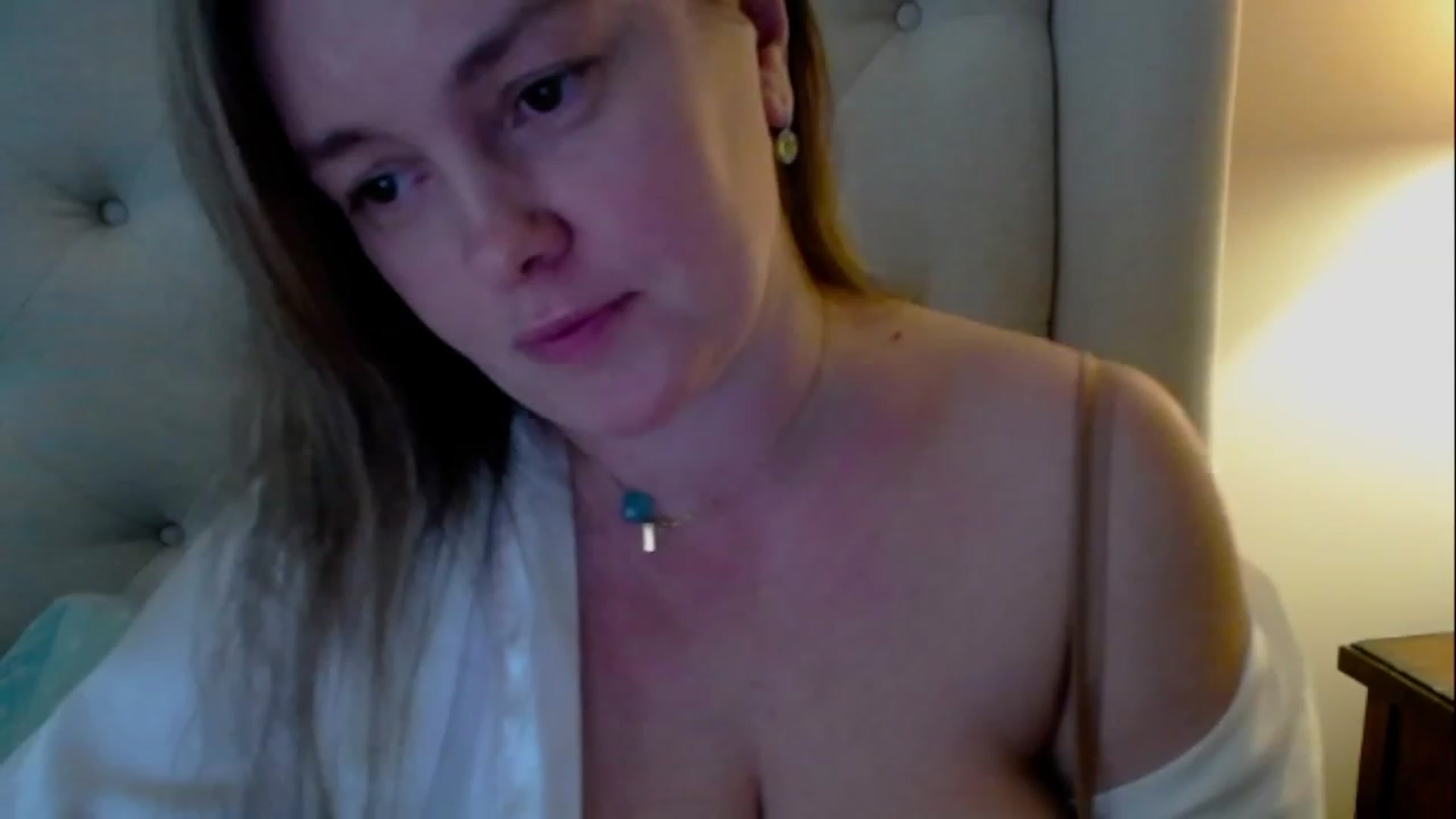 Gallery image thumbnail from J0llye's myfreecams stream on, 03/21/2023, 21:33 image 1 of 20
