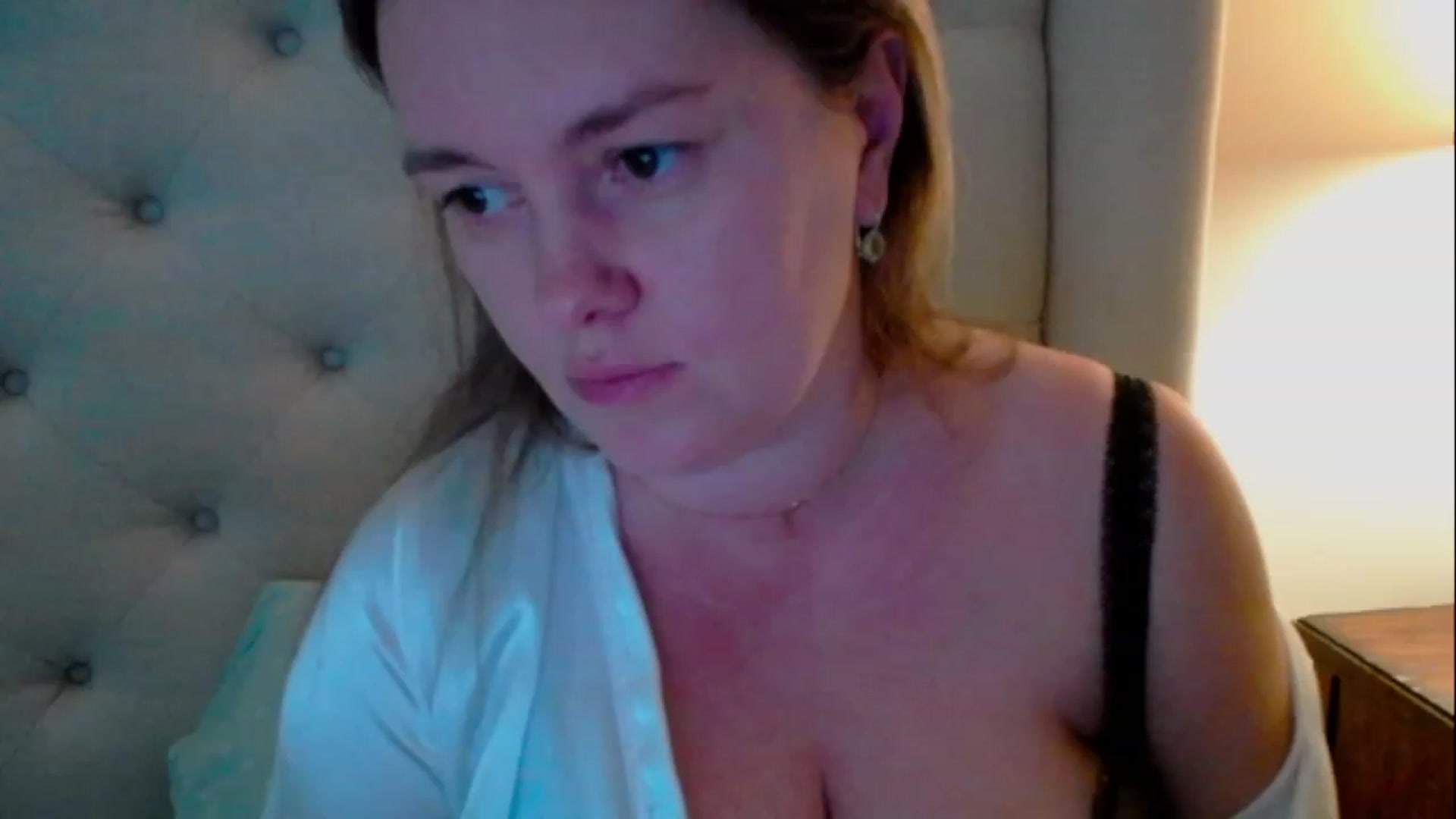 Gallery image thumbnail from J0llye's myfreecams stream on, 03/22/2023, 21:12 image 2 of 20