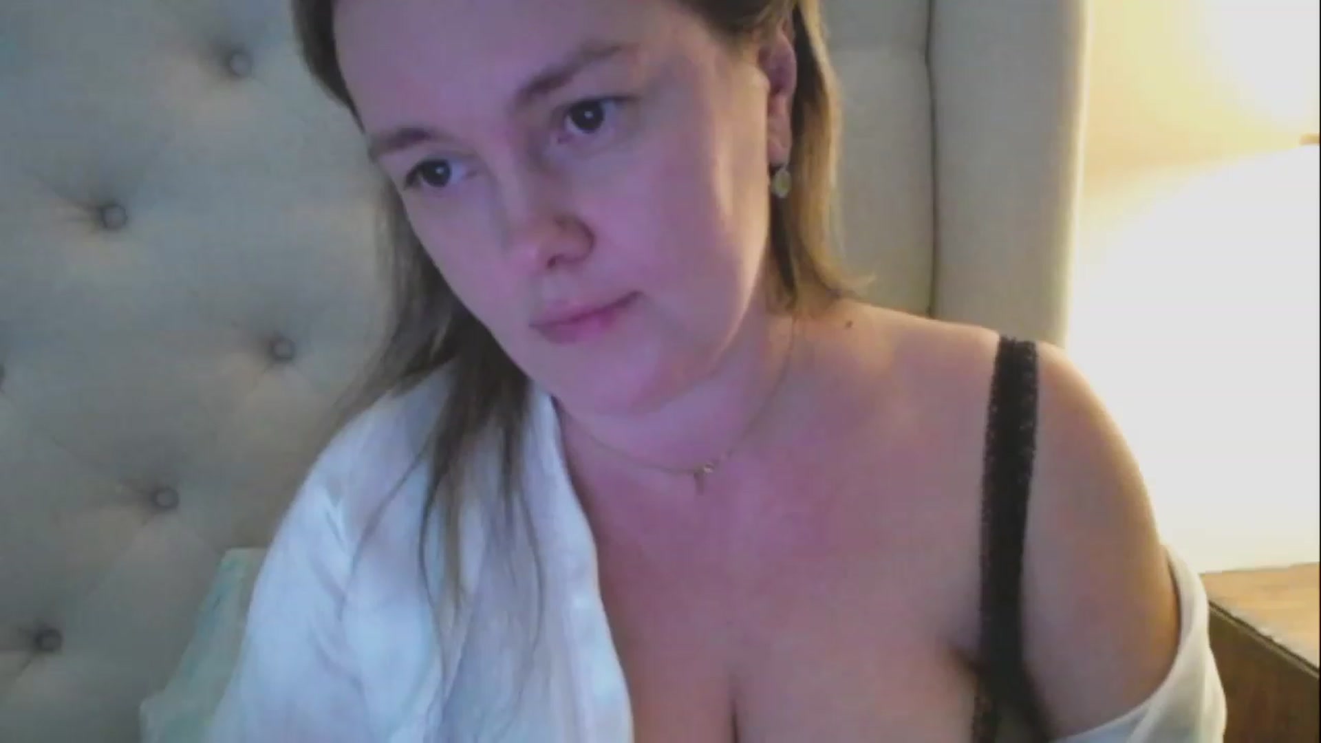 Gallery image thumbnail from J0llye's myfreecams stream on, 03/22/2023, 21:12 image 13 of 20