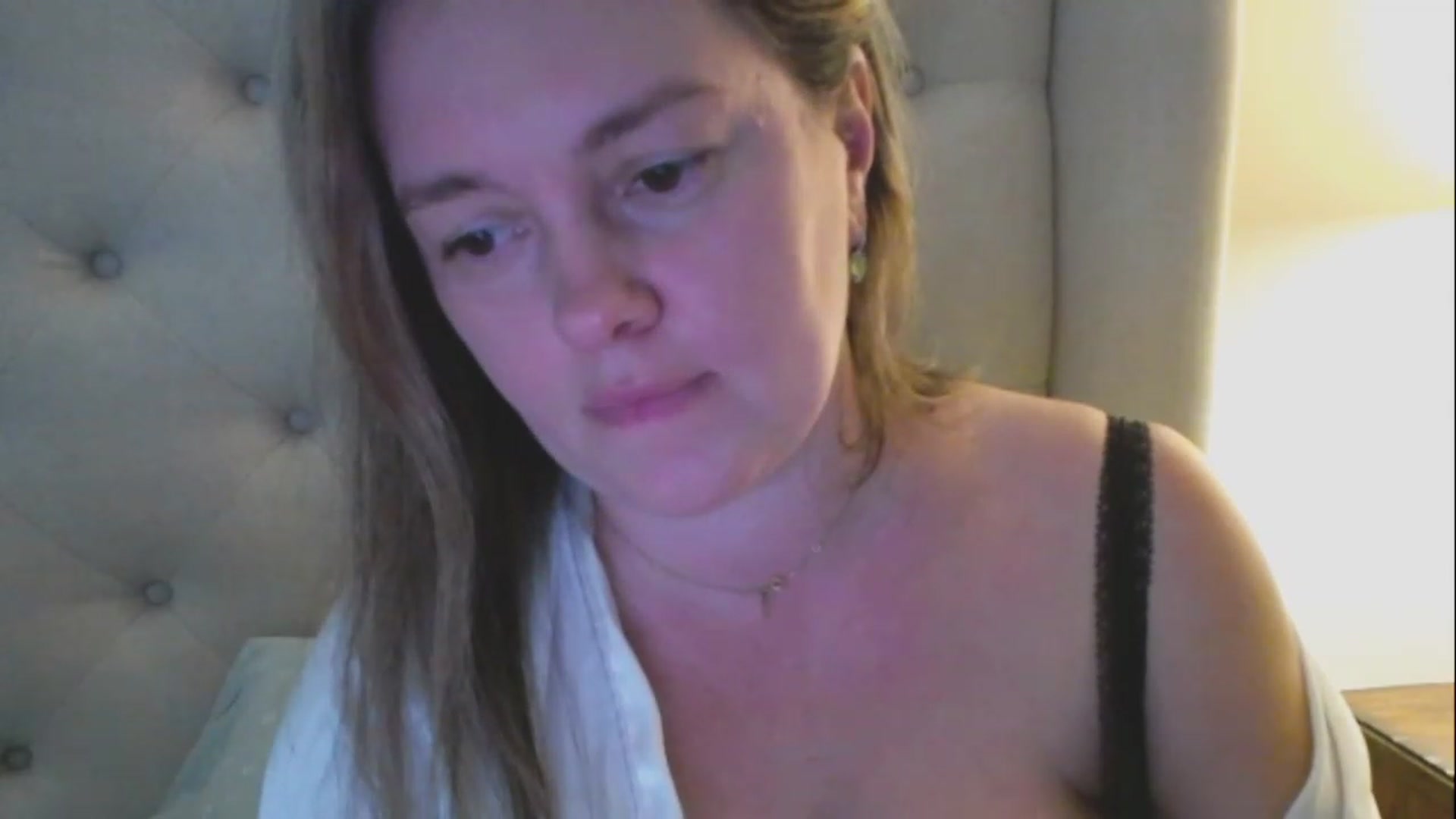 Gallery image thumbnail from J0llye's myfreecams stream on, 03/22/2023, 21:12 image 20 of 20