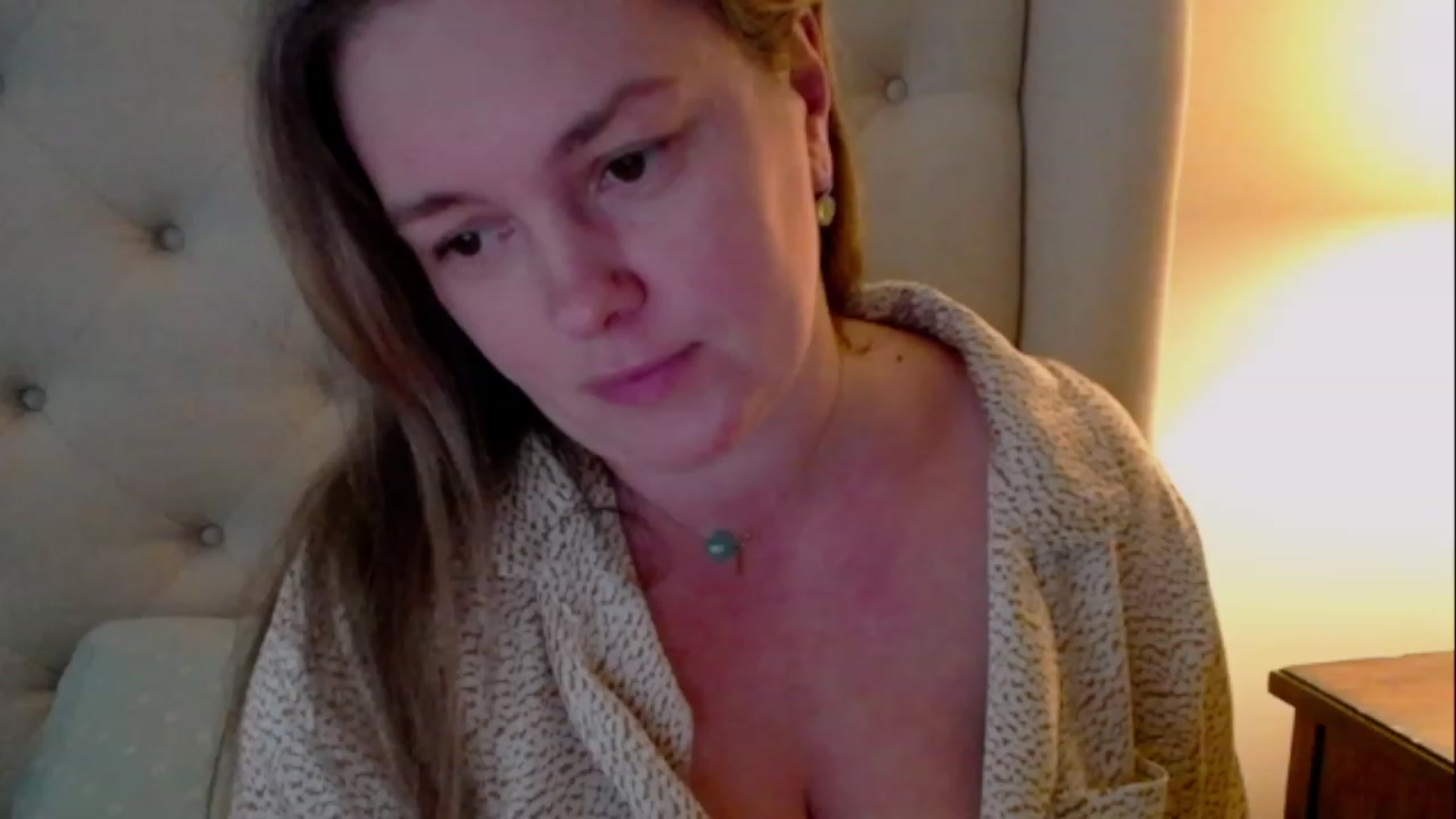 Gallery image thumbnail from J0llye's myfreecams stream on, 03/24/2023, 20:31 image 3 of 20
