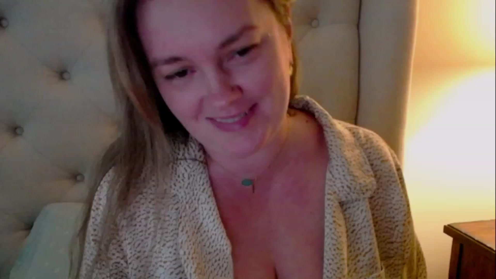 Gallery image thumbnail from J0llye's myfreecams stream on, 03/24/2023, 20:31 image 1 of 20