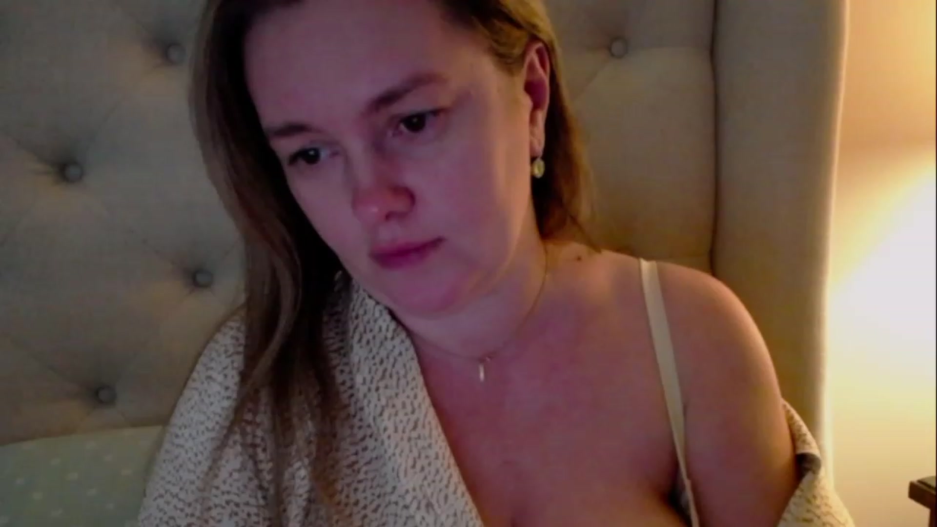 Gallery image thumbnail from J0llye's myfreecams stream on, 03/25/2023, 21:42 image 5 of 20