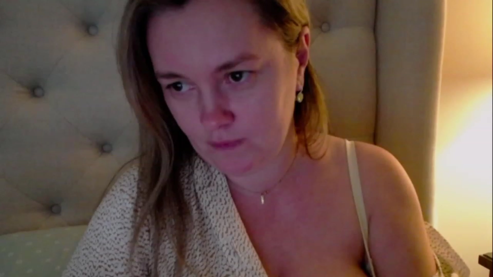 Gallery image thumbnail from J0llye's myfreecams stream on, 03/25/2023, 21:42 image 19 of 20