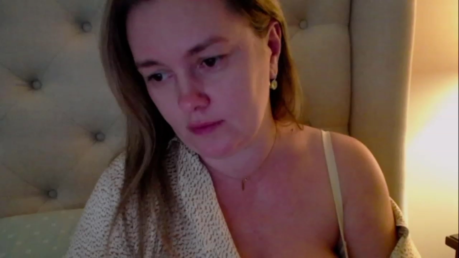 Gallery image thumbnail from J0llye's myfreecams stream on, 03/25/2023, 21:42 image 7 of 20