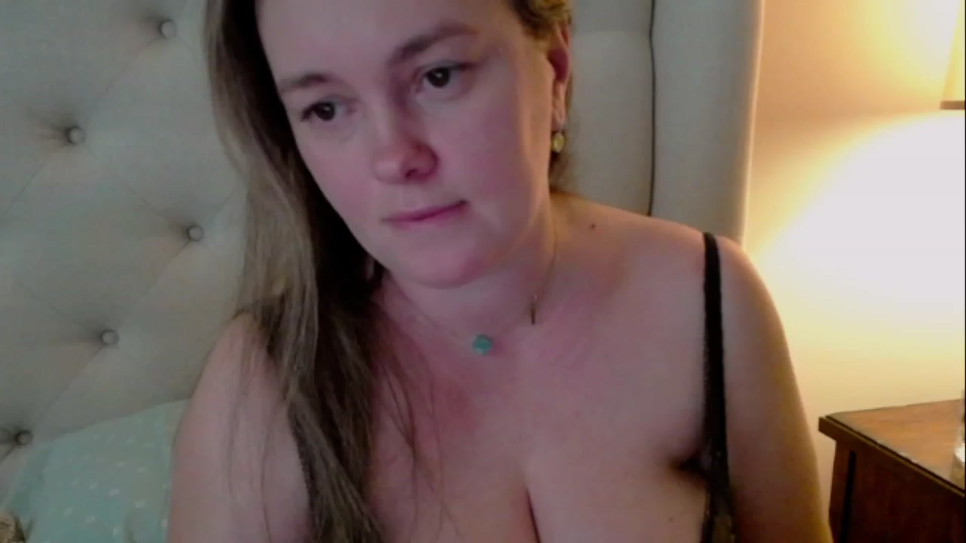 Gallery image thumbnail from J0llye's myfreecams stream on, 03/26/2023, 20:33 image 4 of 20