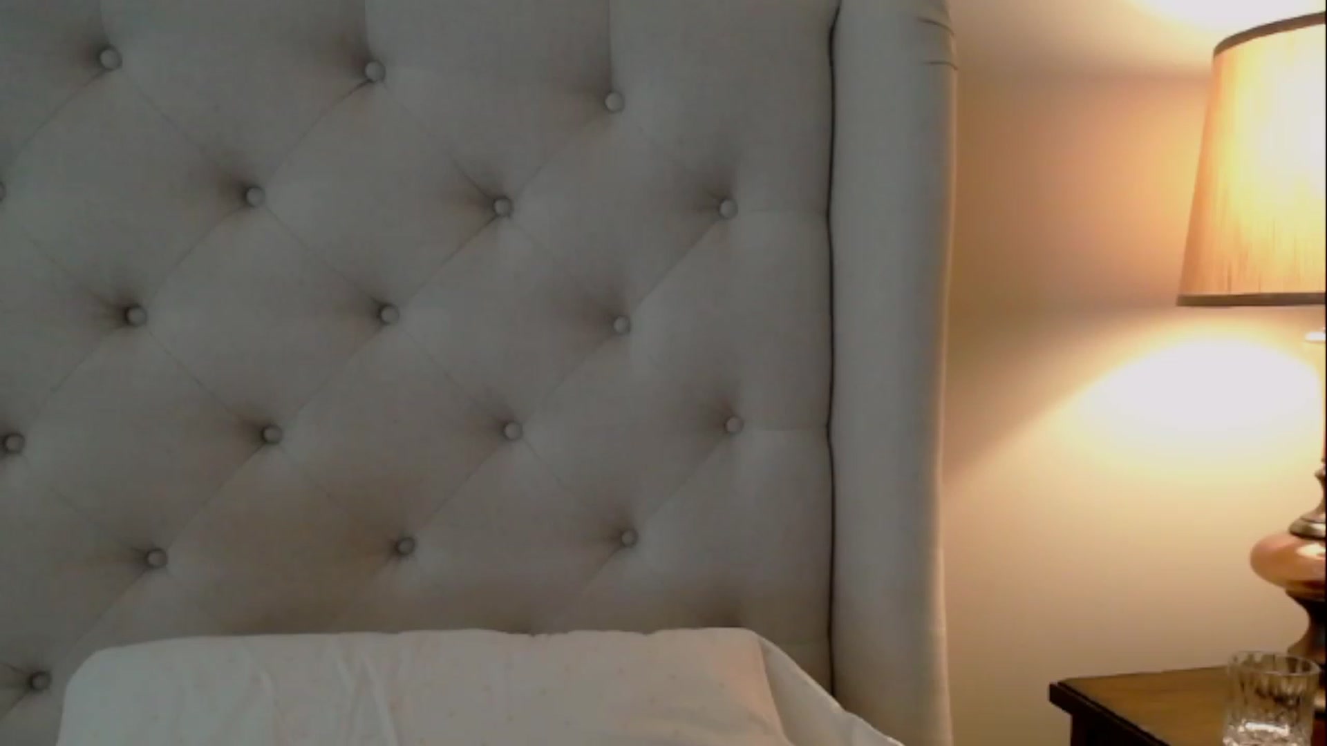 Gallery image thumbnail from J0llye's myfreecams stream on, 03/30/2023, 16:23 image 13 of 20