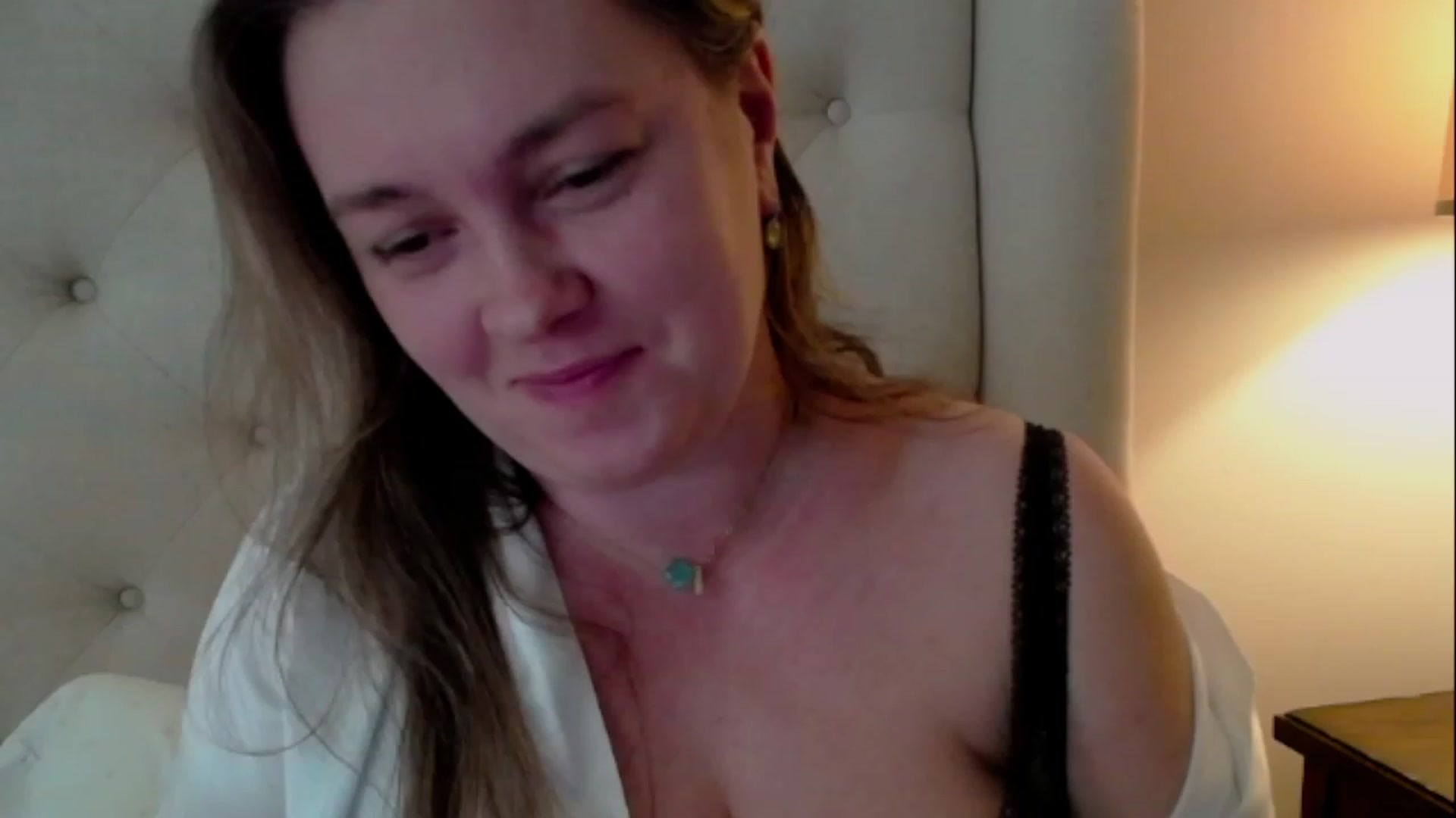 Gallery image thumbnail from J0llye's myfreecams stream on, 03/30/2023, 16:23 image 3 of 20
