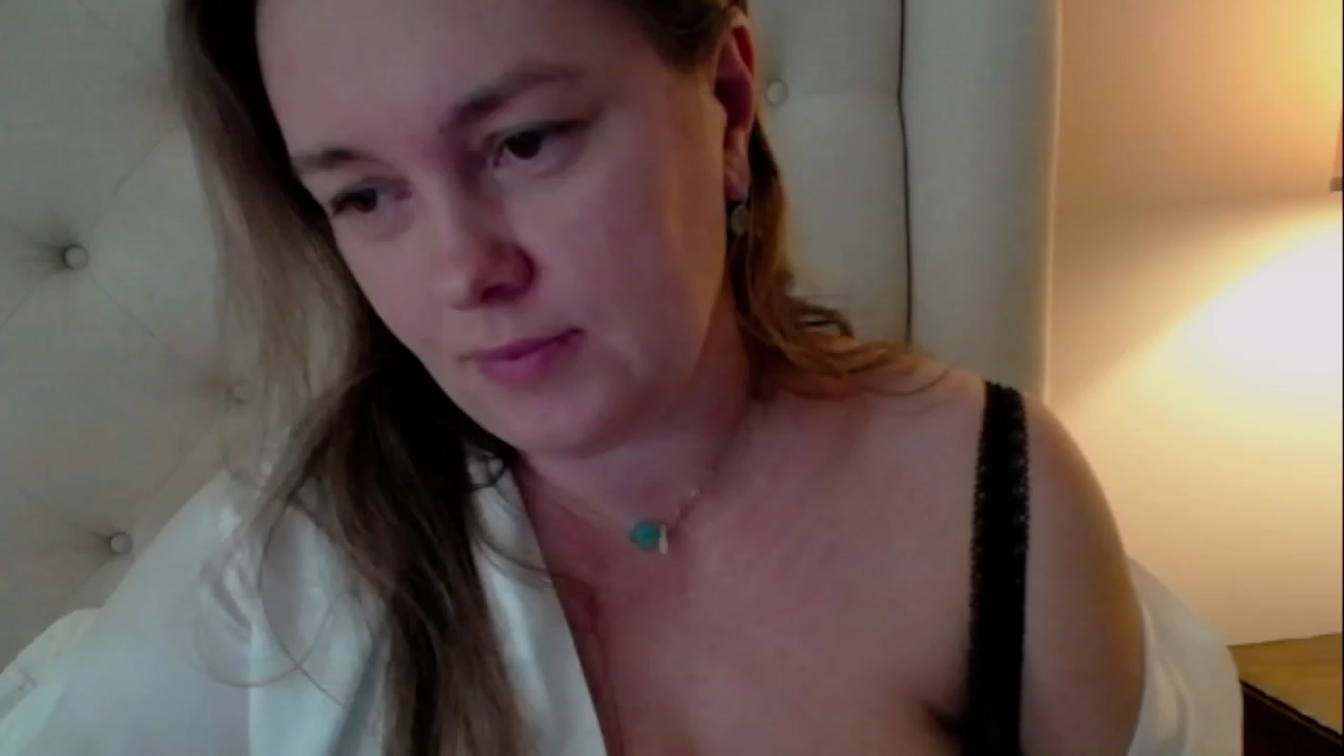 Gallery image thumbnail from J0llye's myfreecams stream on, 03/30/2023, 16:23 image 4 of 20