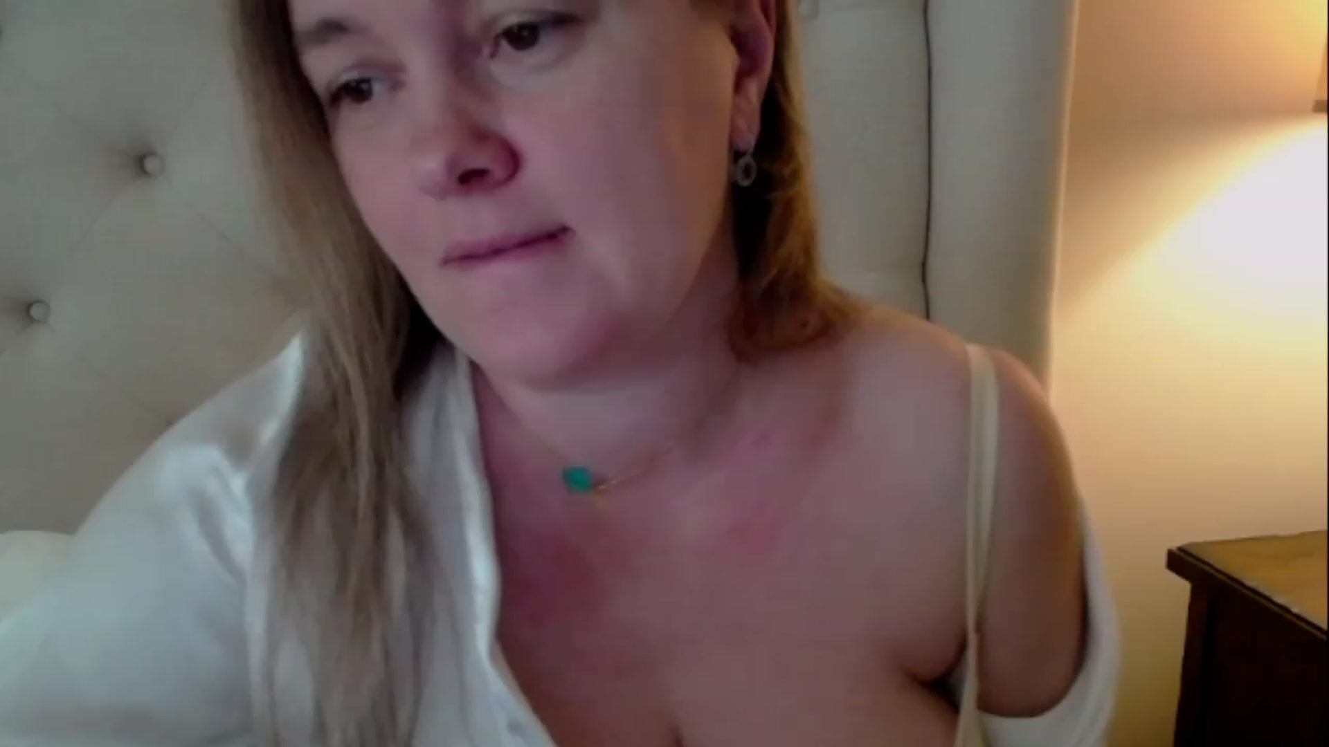 Gallery image thumbnail from J0llye's myfreecams stream on, 03/31/2023, 15:32 image 20 of 20