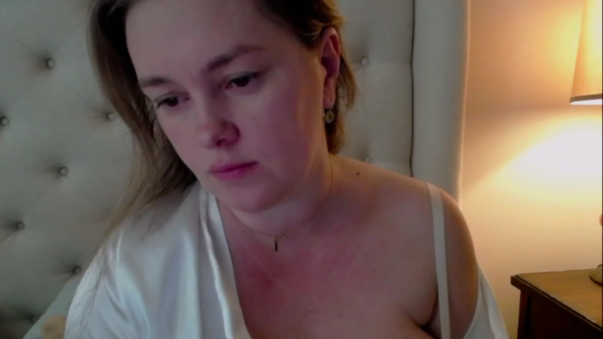 Gallery image thumbnail from J0llye's myfreecams stream on, 04/12/2023, 16:52 image 1 of 20