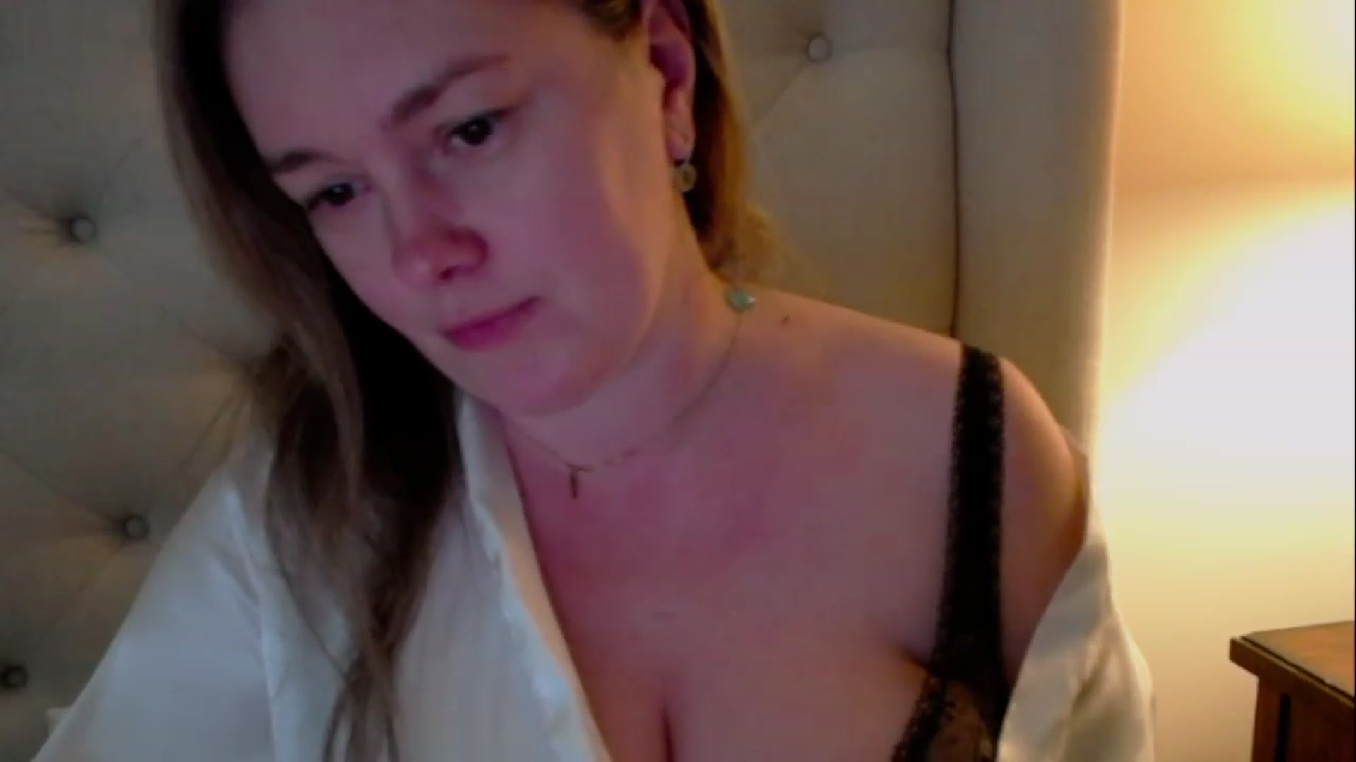 Gallery image thumbnail from J0llye's myfreecams stream on, 04/16/2023, 21:08 image 7 of 20