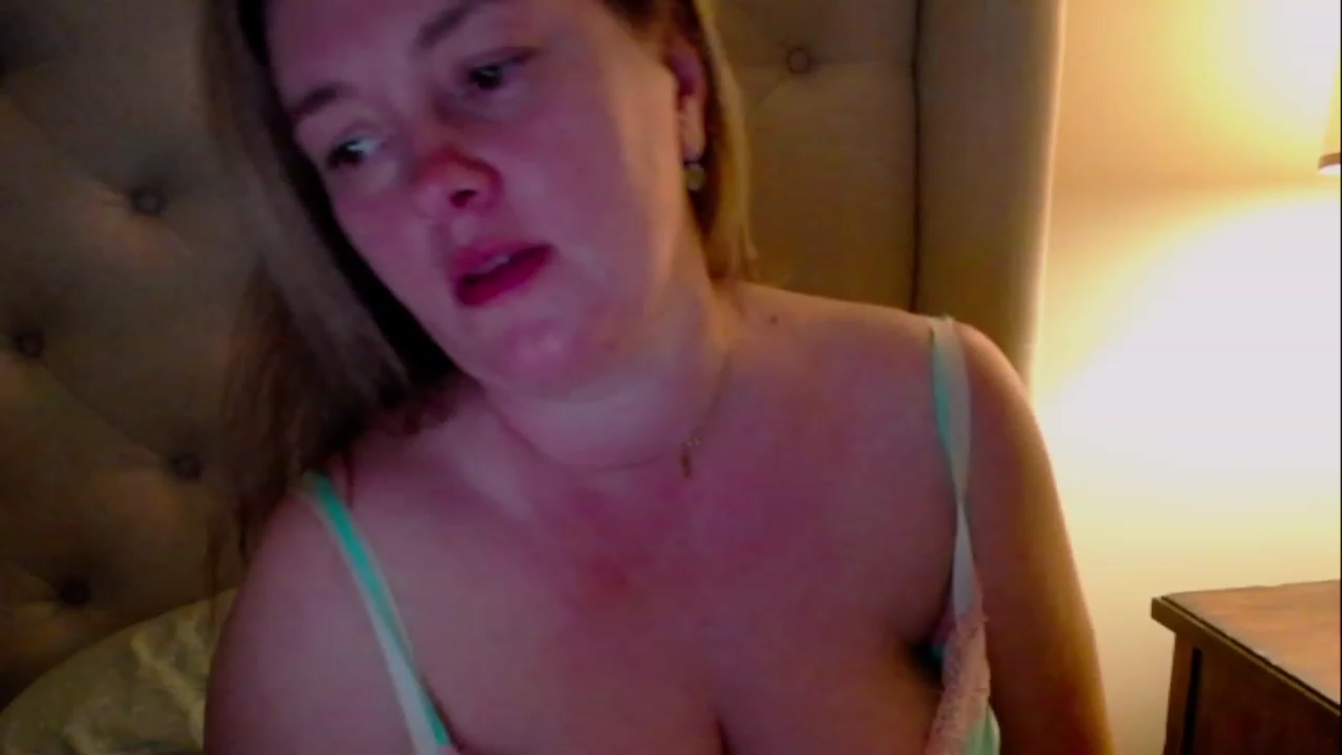 Gallery image thumbnail from J0llye's myfreecams stream on, 04/20/2023, 04:18 image 8 of 20