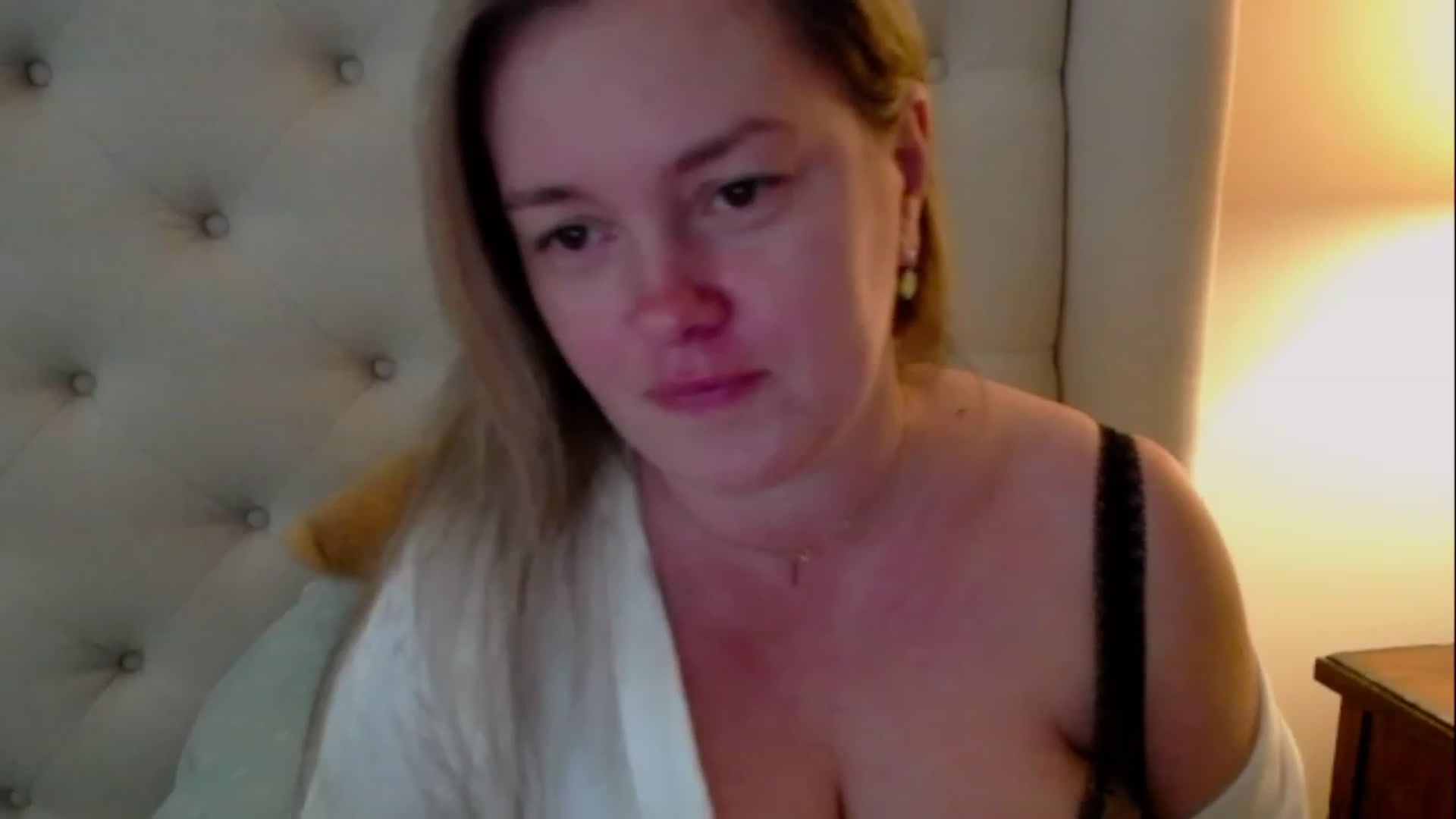 Gallery image thumbnail from J0llye's myfreecams stream on, 04/27/2023, 16:19 image 3 of 20