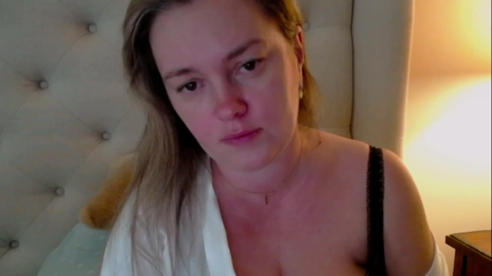 Gallery image thumbnail from J0llye's myfreecams stream on, 04/27/2023, 16:19 image 19 of 20