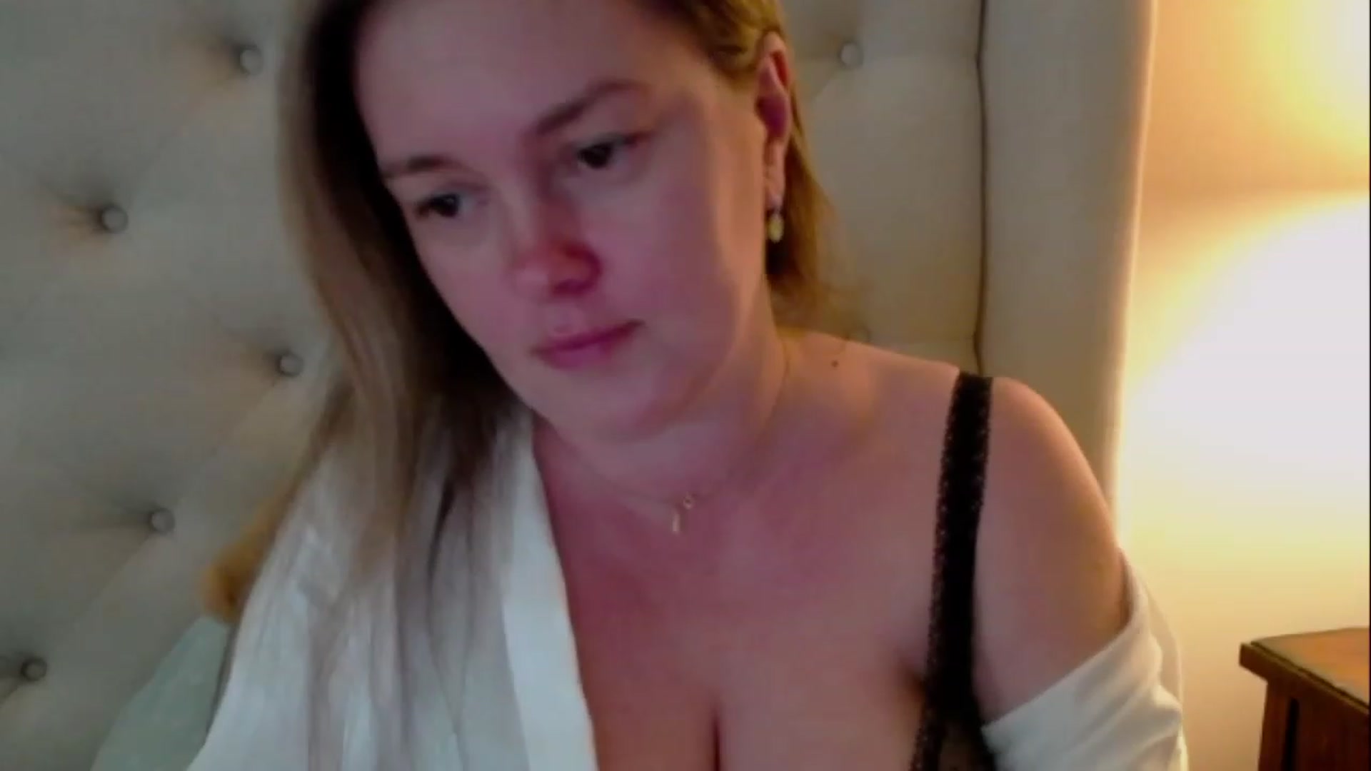 Gallery image thumbnail from J0llye's myfreecams stream on, 04/27/2023, 16:19 image 14 of 20