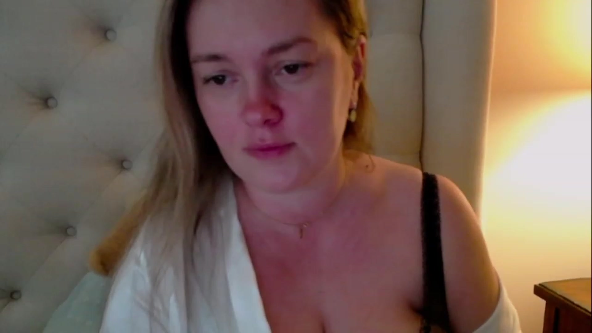 Gallery image thumbnail from J0llye's myfreecams stream on, 04/27/2023, 16:19 image 15 of 20