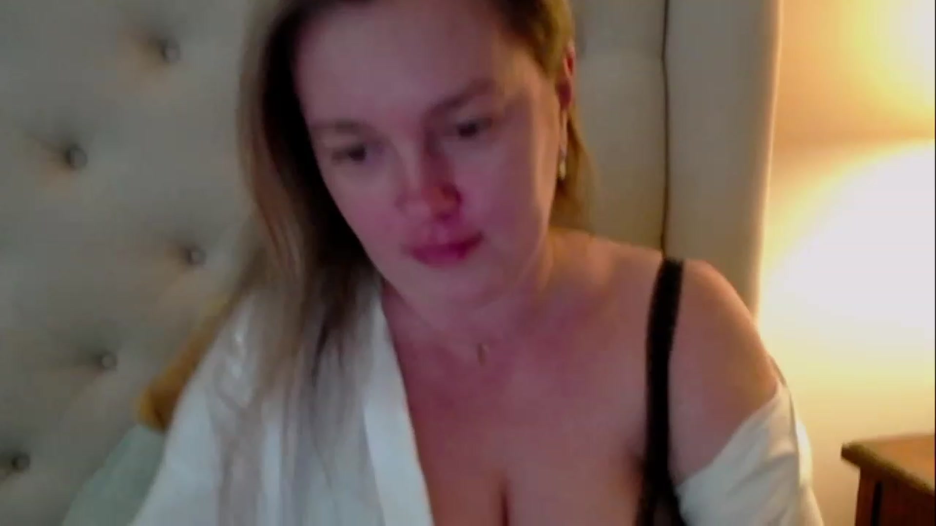 Gallery image thumbnail from J0llye's myfreecams stream on, 04/27/2023, 16:19 image 13 of 20