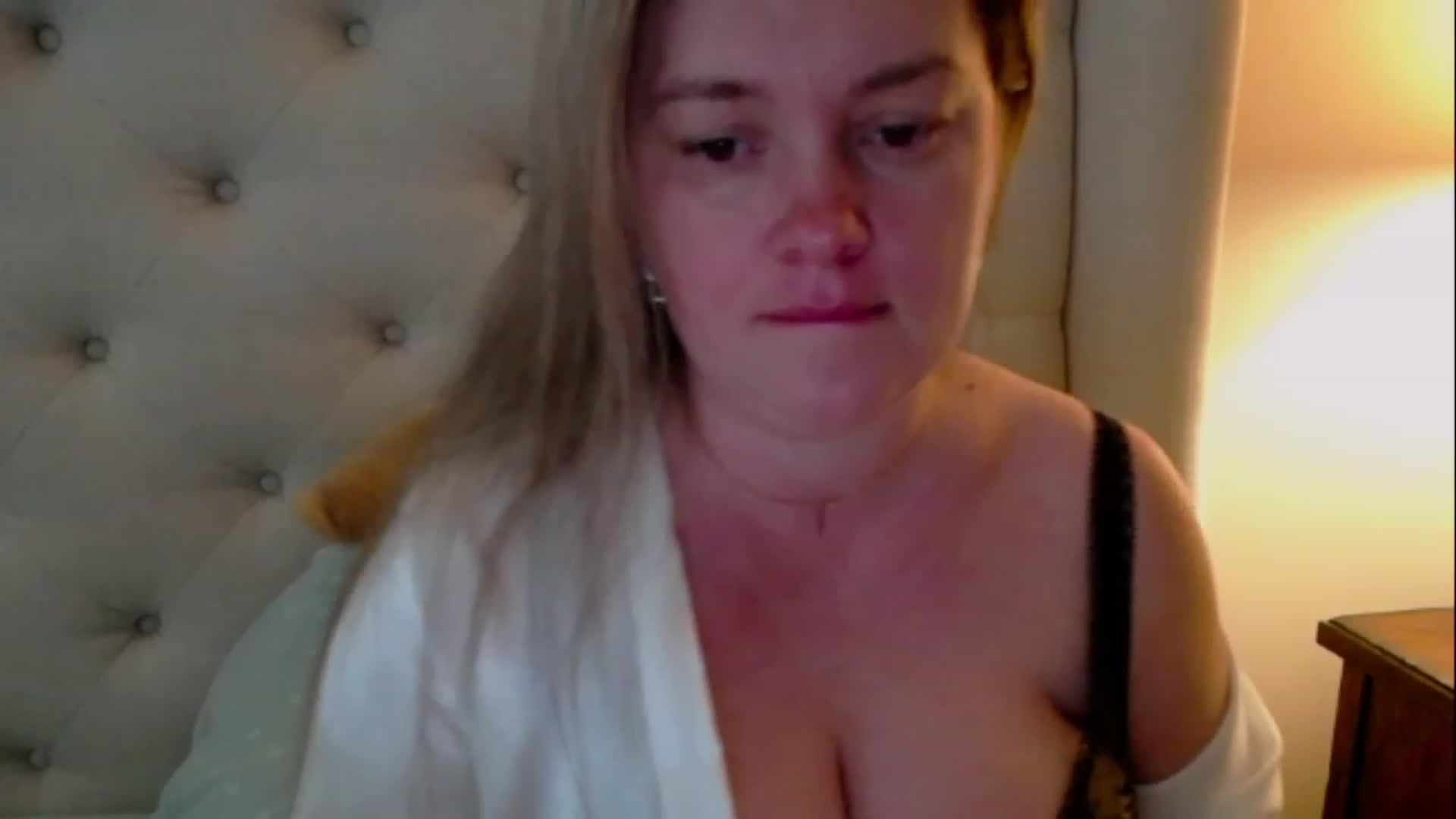 Gallery image thumbnail from J0llye's myfreecams stream on, 04/27/2023, 16:19 image 1 of 20
