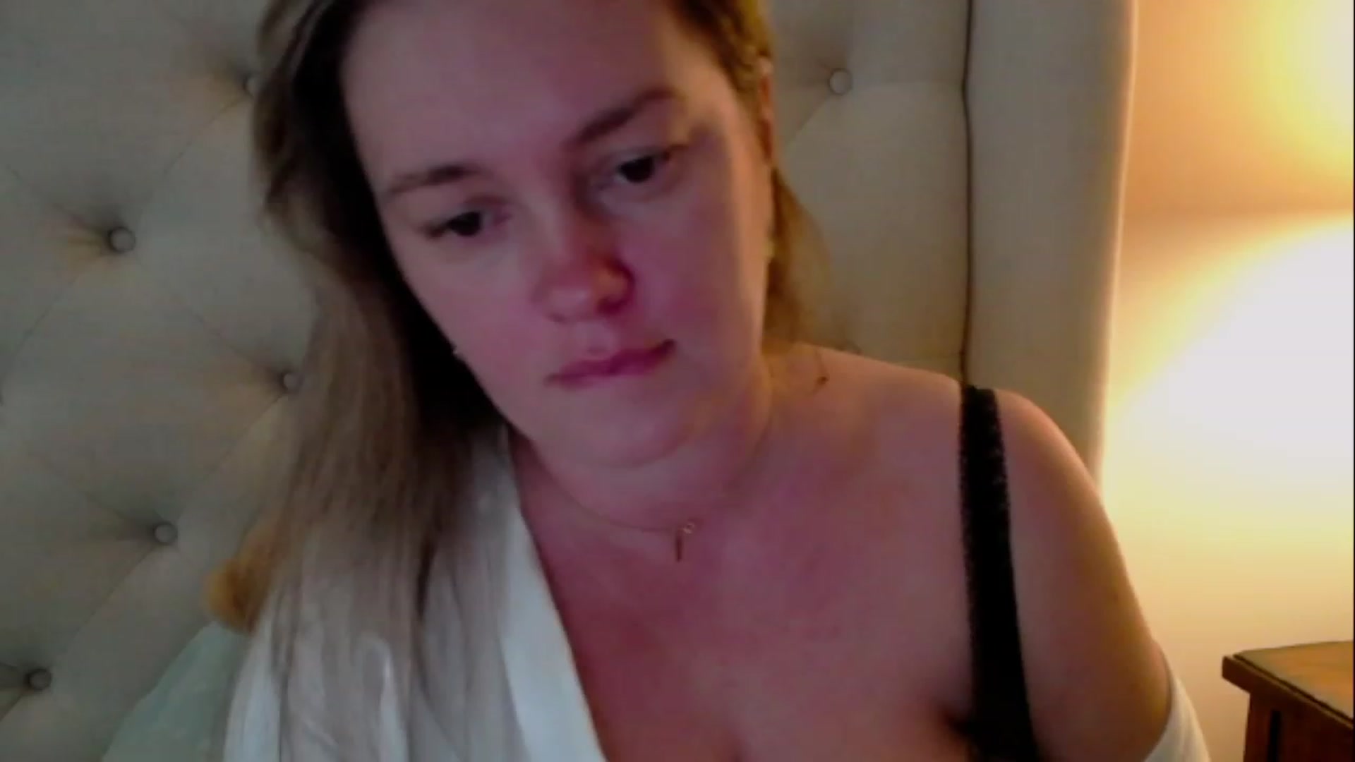 Gallery image thumbnail from J0llye's myfreecams stream on, 04/27/2023, 16:19 image 18 of 20