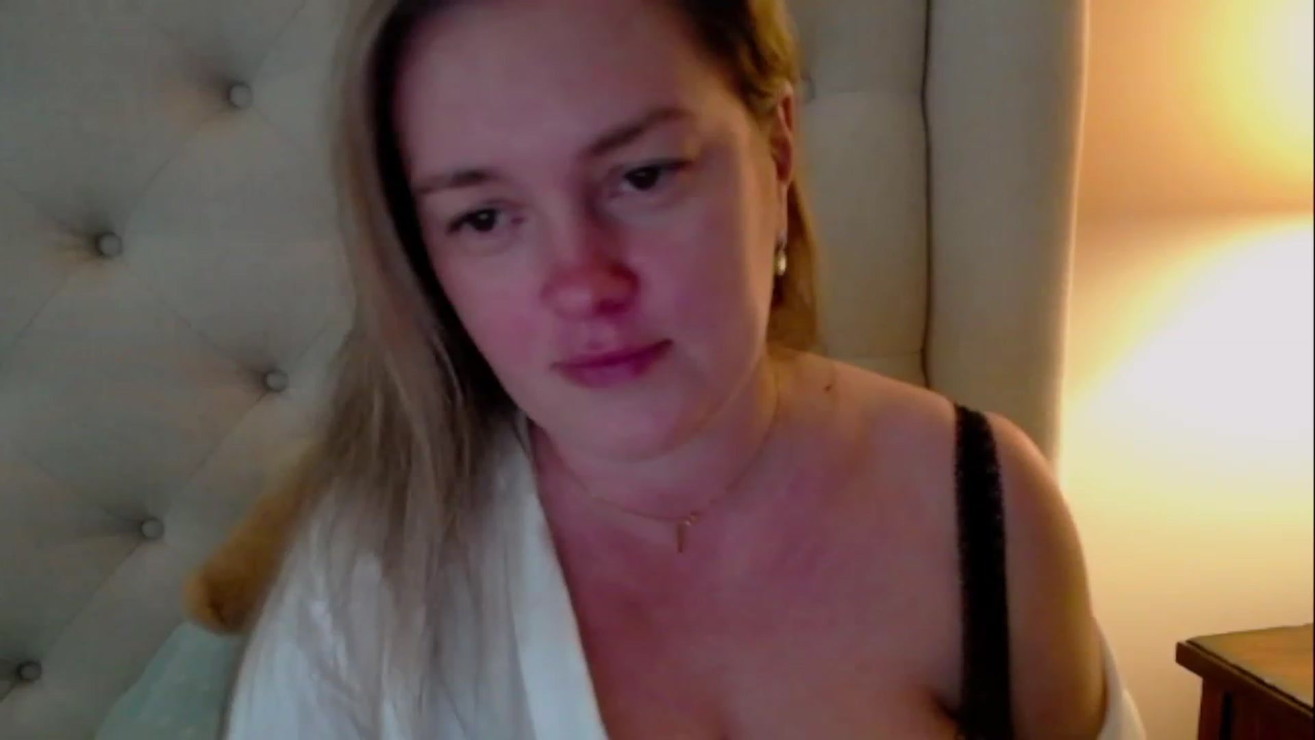 Gallery image thumbnail from J0llye's myfreecams stream on, 04/27/2023, 16:19 image 10 of 20
