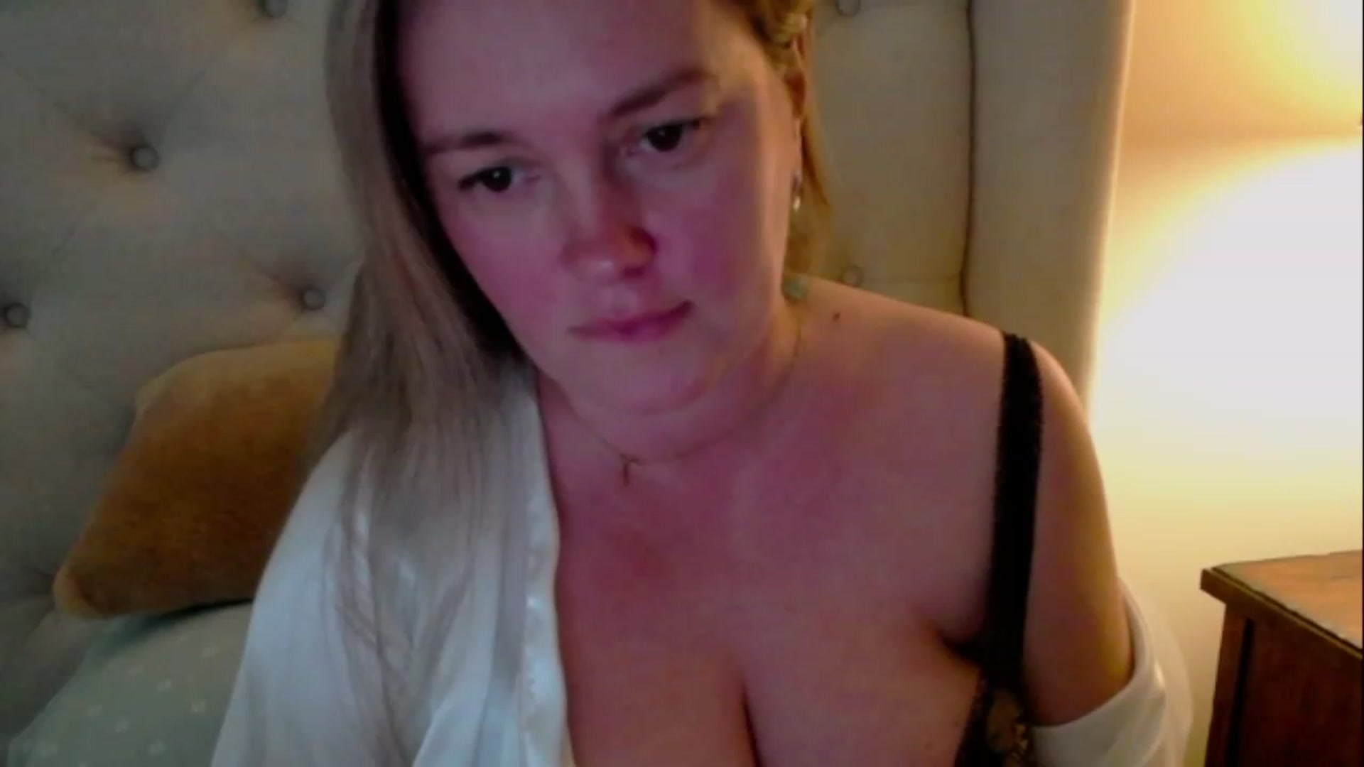Gallery image thumbnail from J0llye's myfreecams stream on, 04/27/2023, 20:33 image 4 of 20