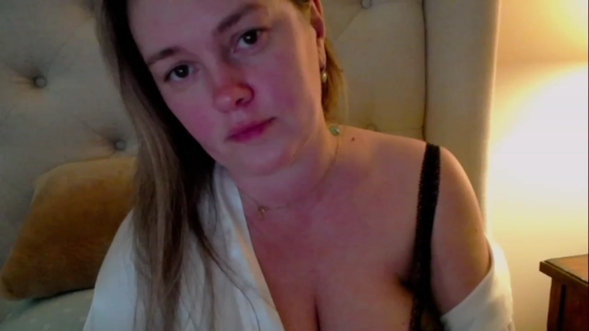 Gallery image thumbnail from J0llye's myfreecams stream on, 04/27/2023, 20:33 image 20 of 20
