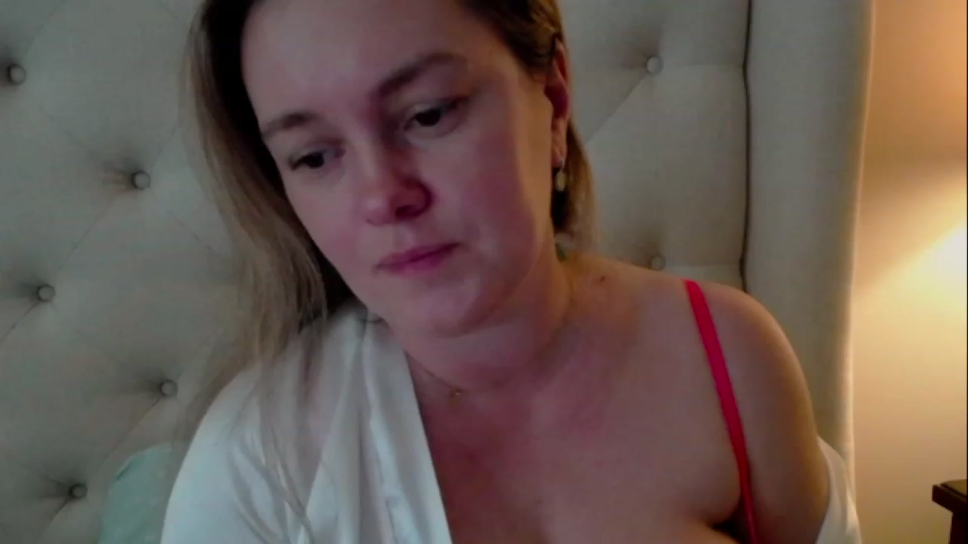 Gallery image thumbnail from J0llye's myfreecams stream on, 04/28/2023, 16:42 image 9 of 20
