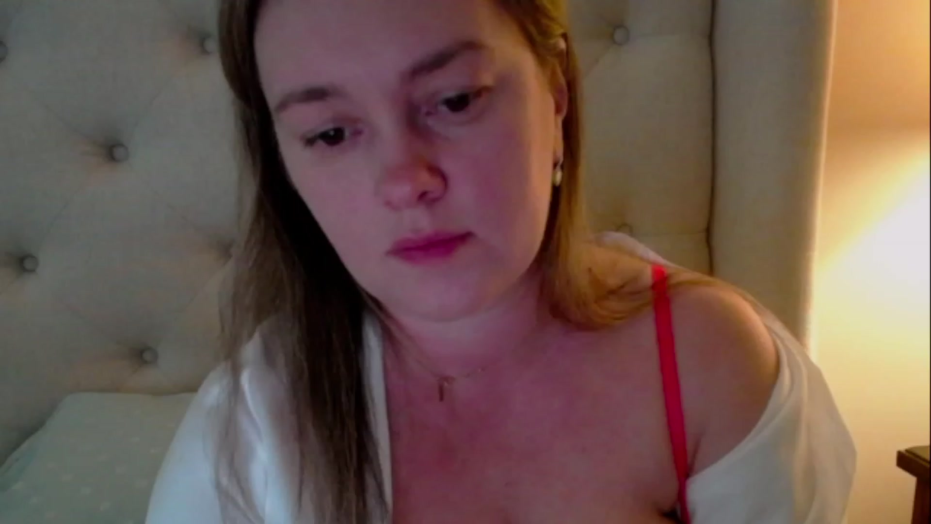 Gallery image thumbnail from J0llye's myfreecams stream on, 05/04/2023, 17:18 image 17 of 20