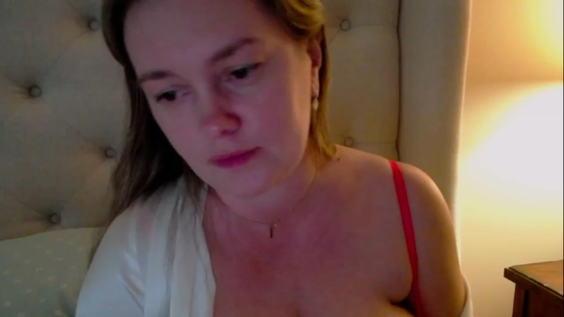 Gallery image thumbnail from J0llye's myfreecams stream on, 05/04/2023, 20:42 image 3 of 20