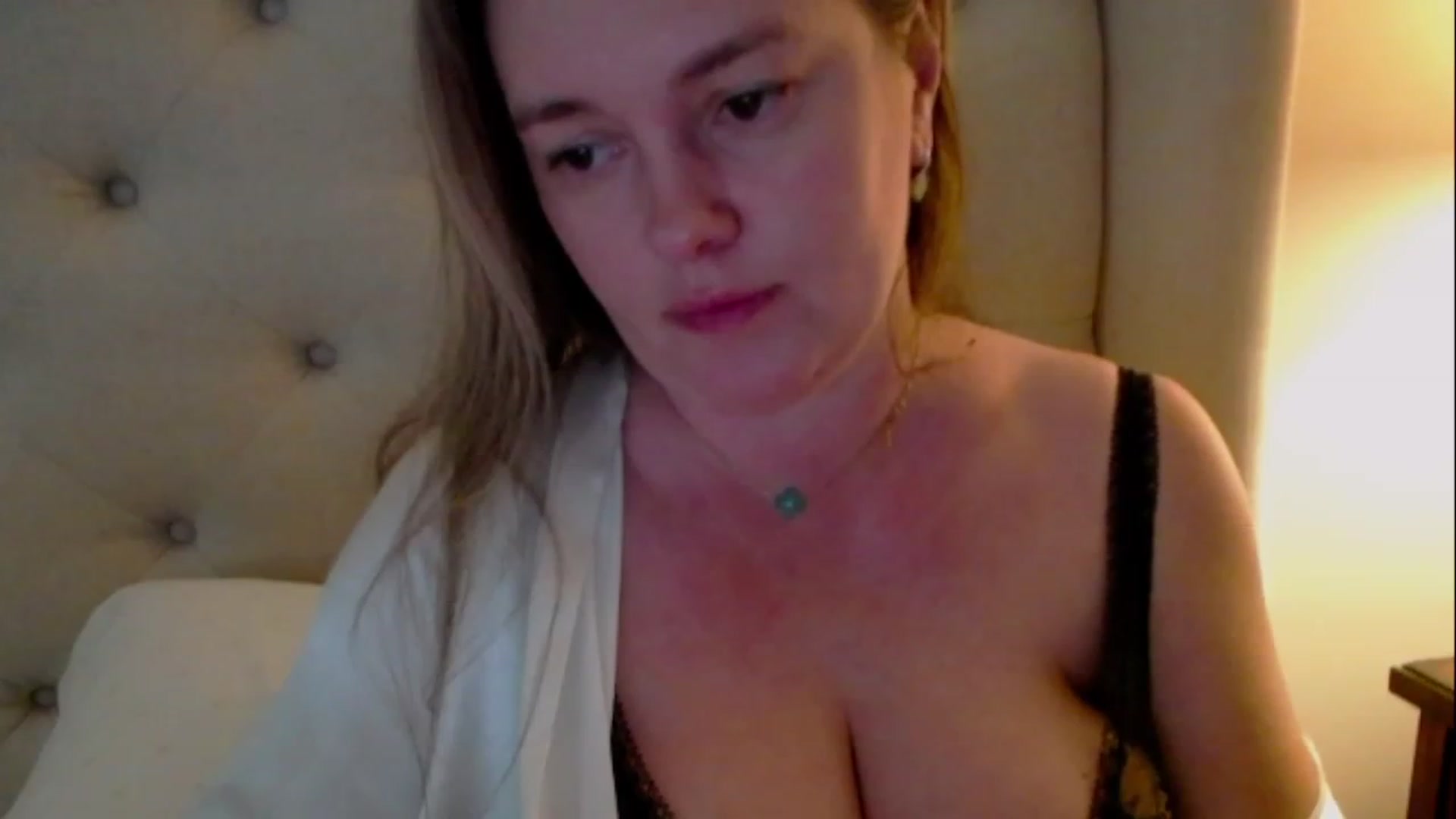 Gallery image thumbnail from J0llye's myfreecams stream on, 05/11/2023, 16:33 image 20 of 20